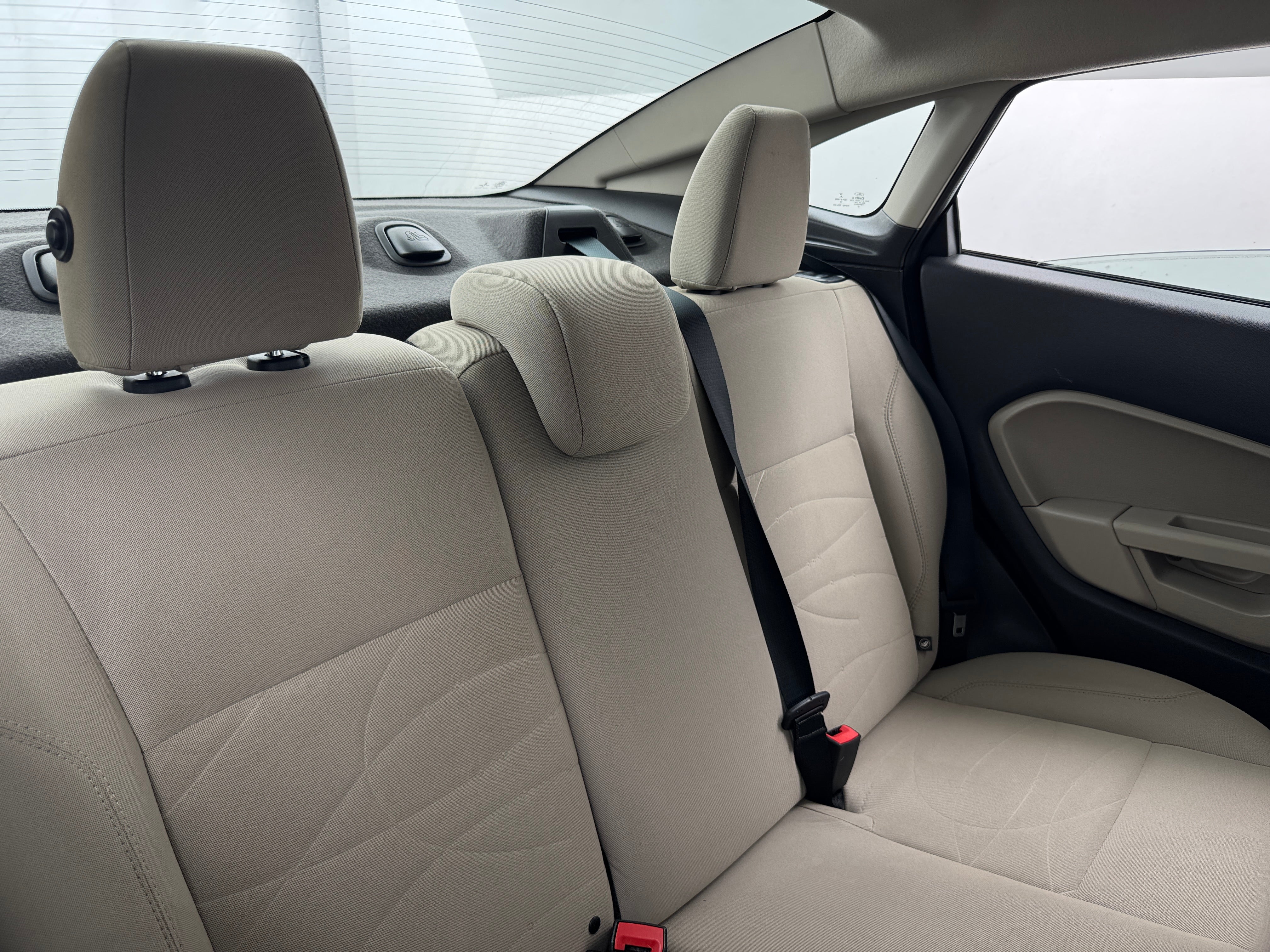 2017 Ford Fiesta SE 6