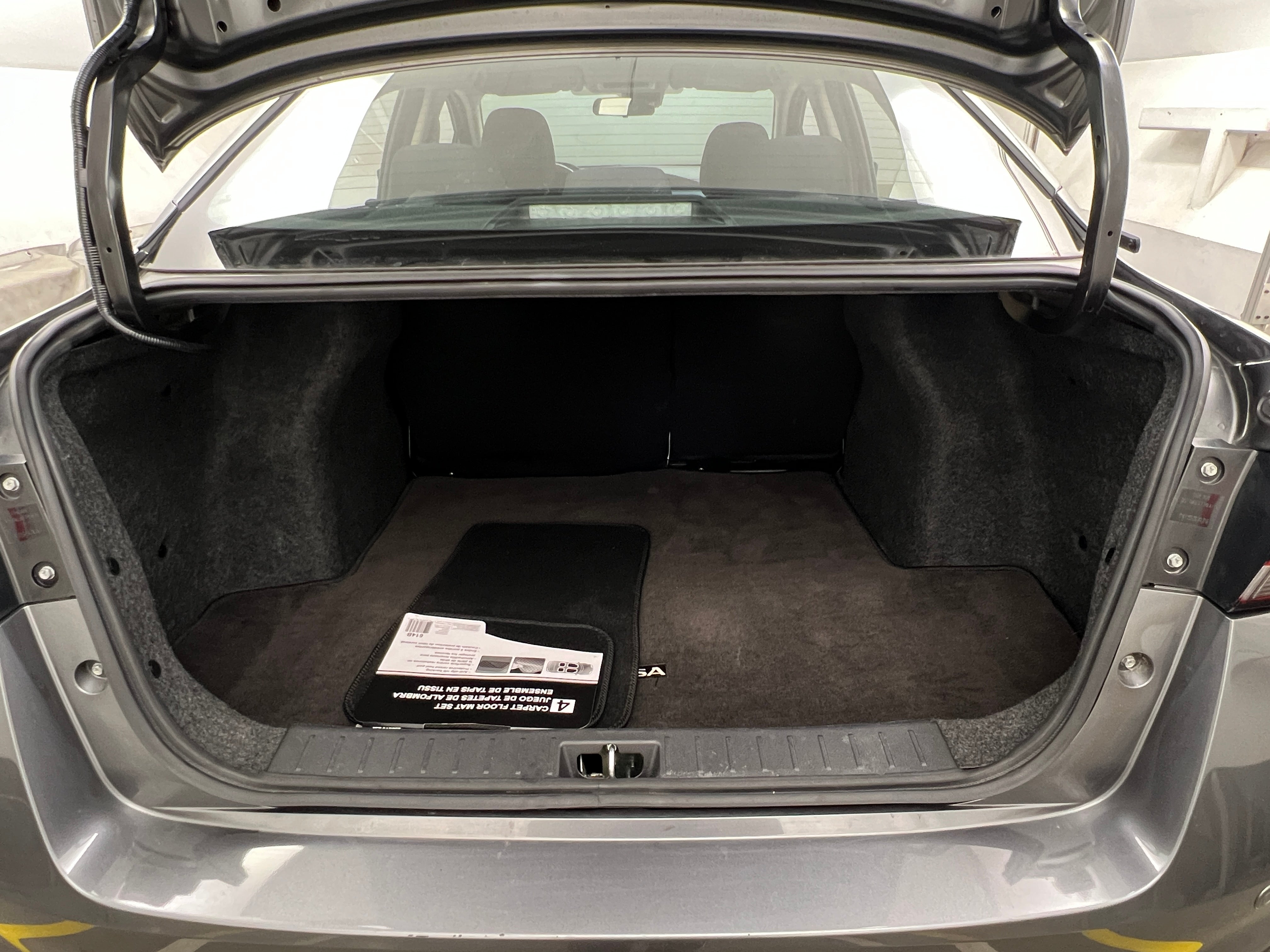 2023 Nissan Versa SV 7