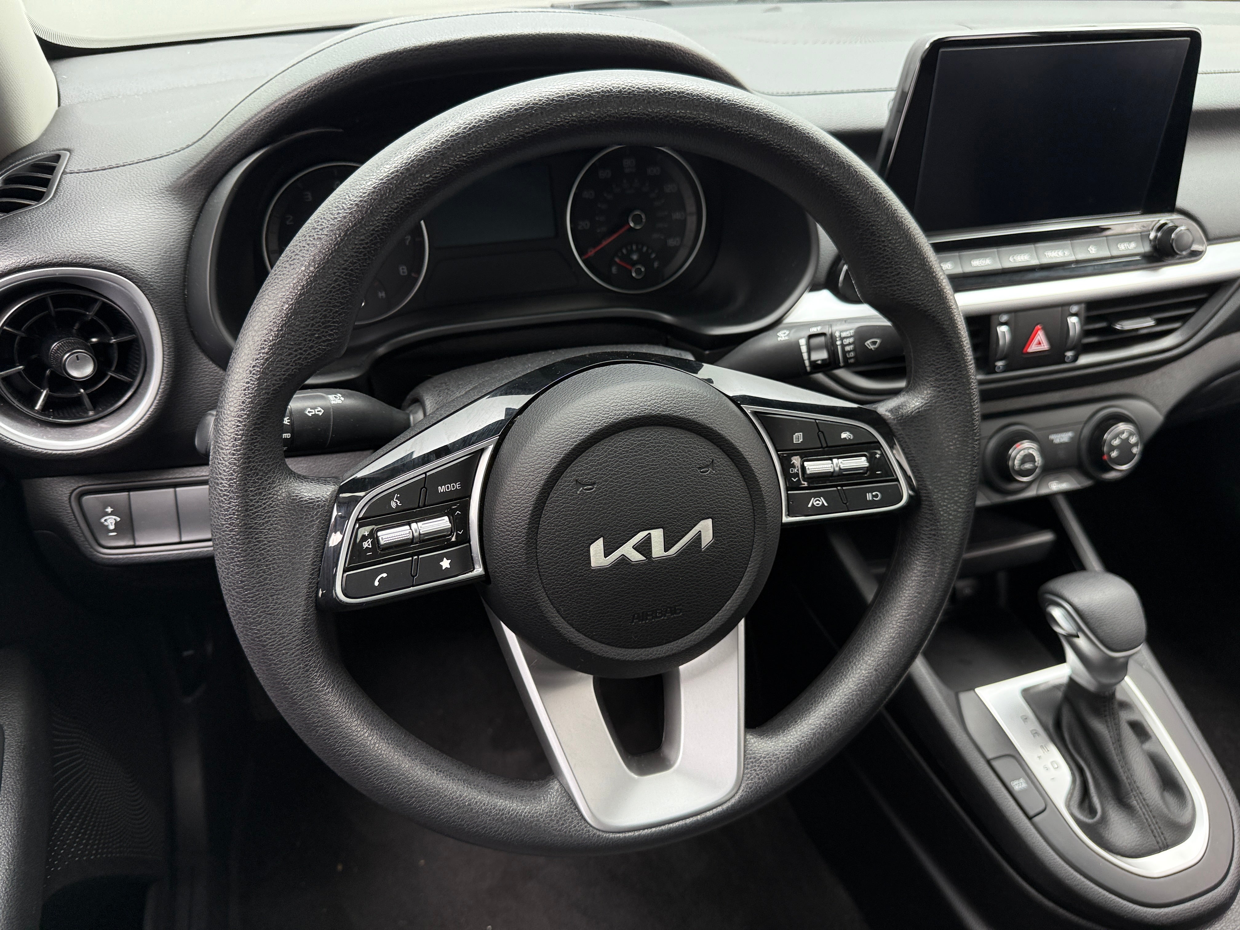 2024 Kia Forte LXS 5