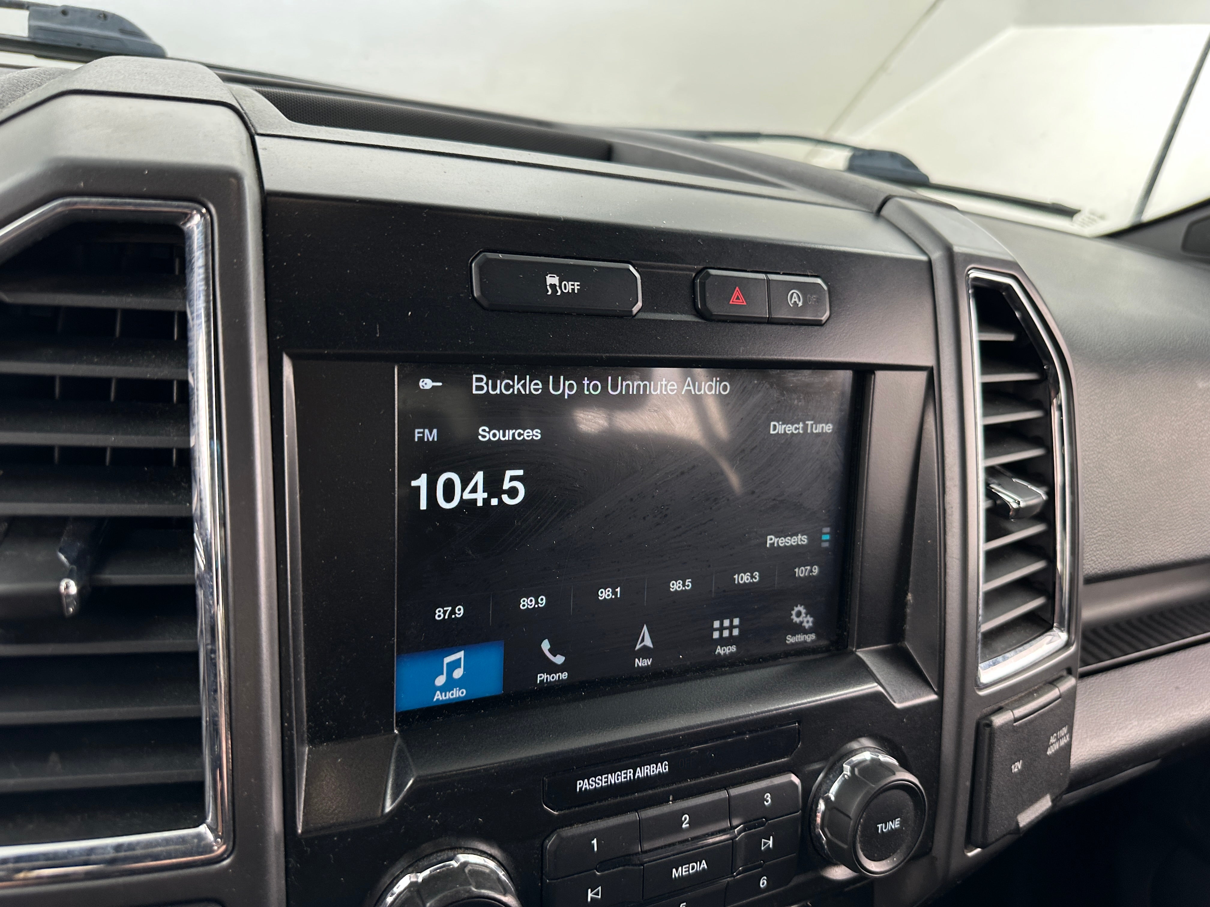 2017 Ford Econoline E-150 4