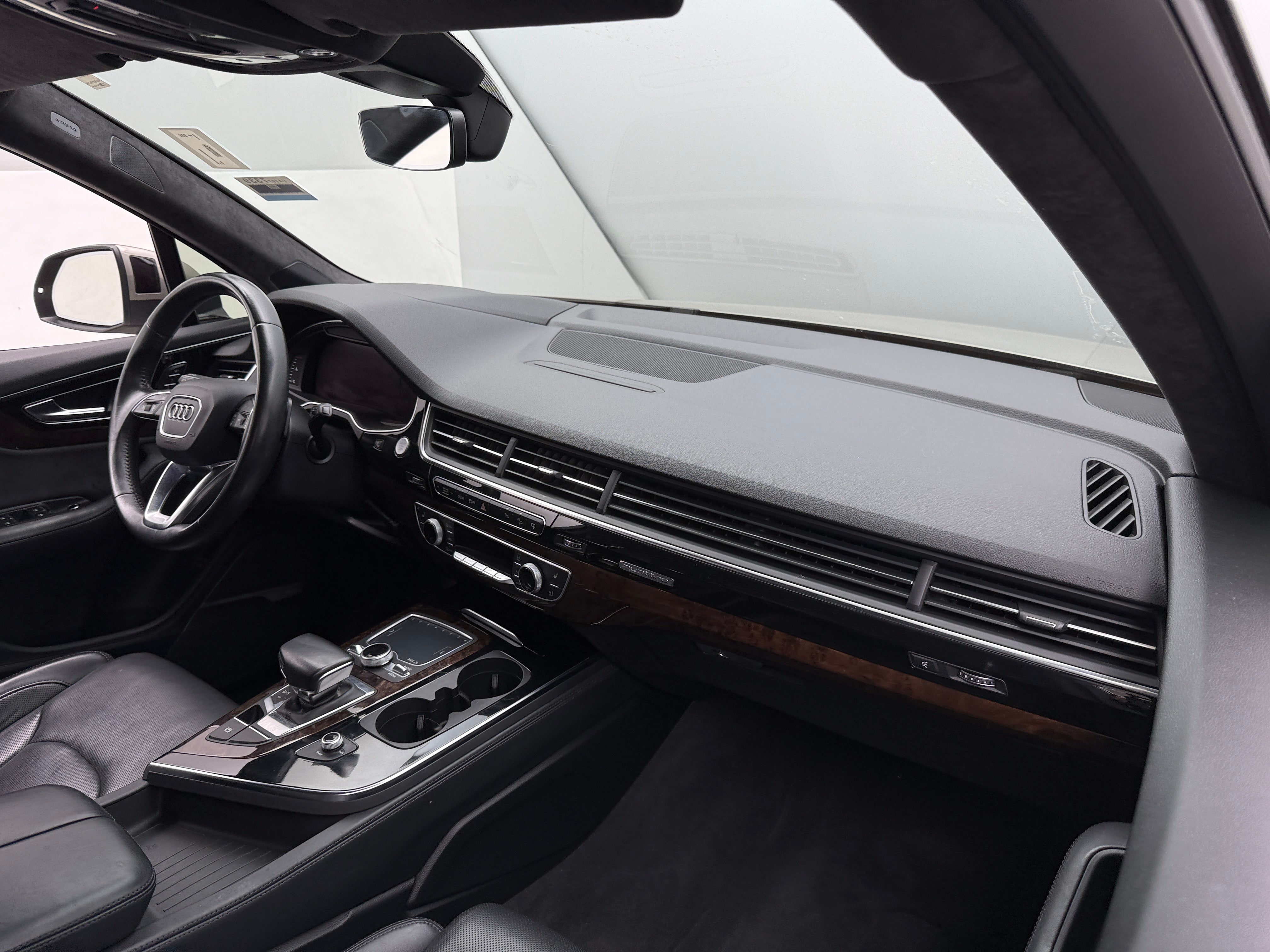 2017 Audi Q7 Prestige 2