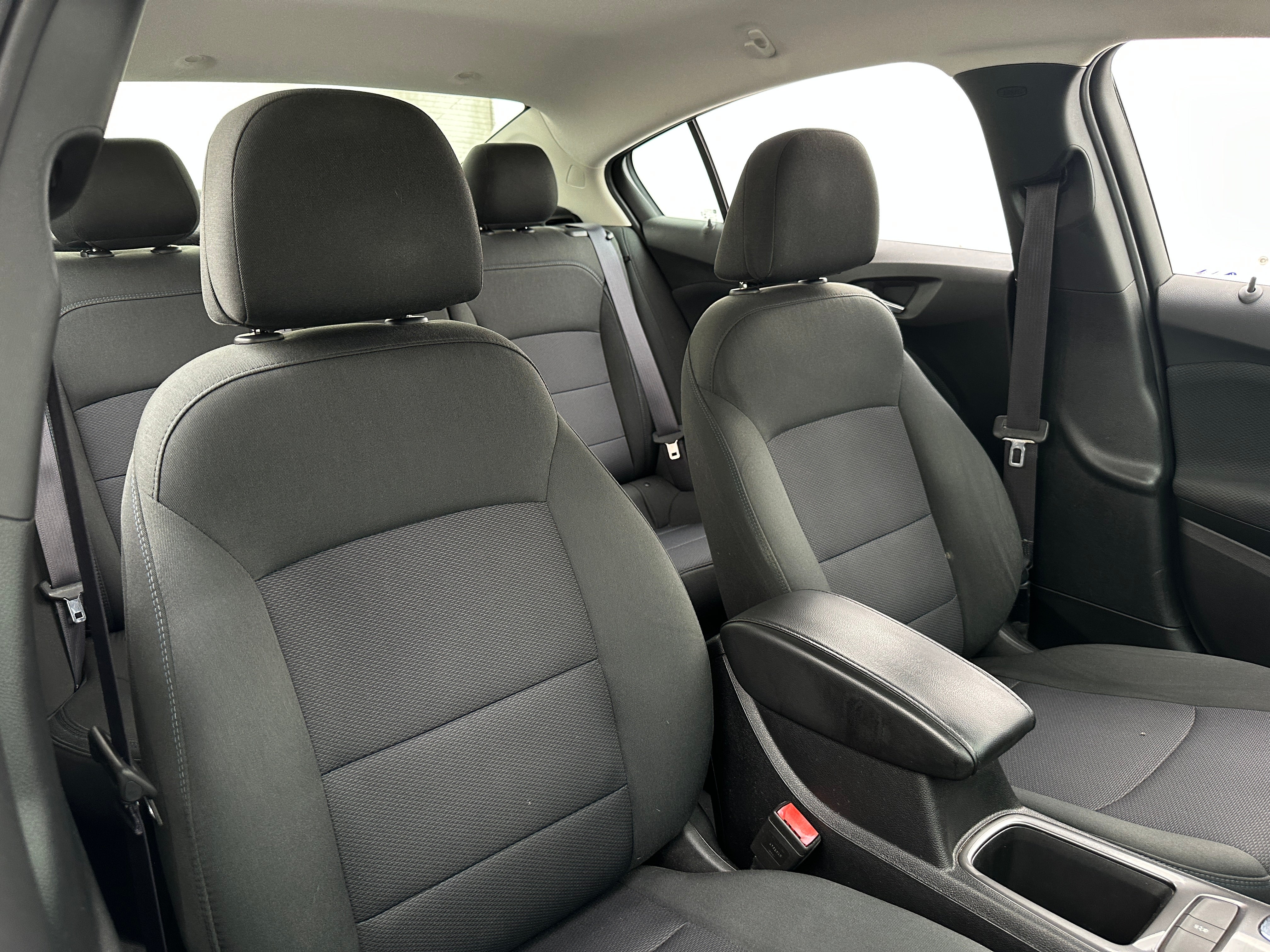 2017 Chevrolet Cruze LT 2