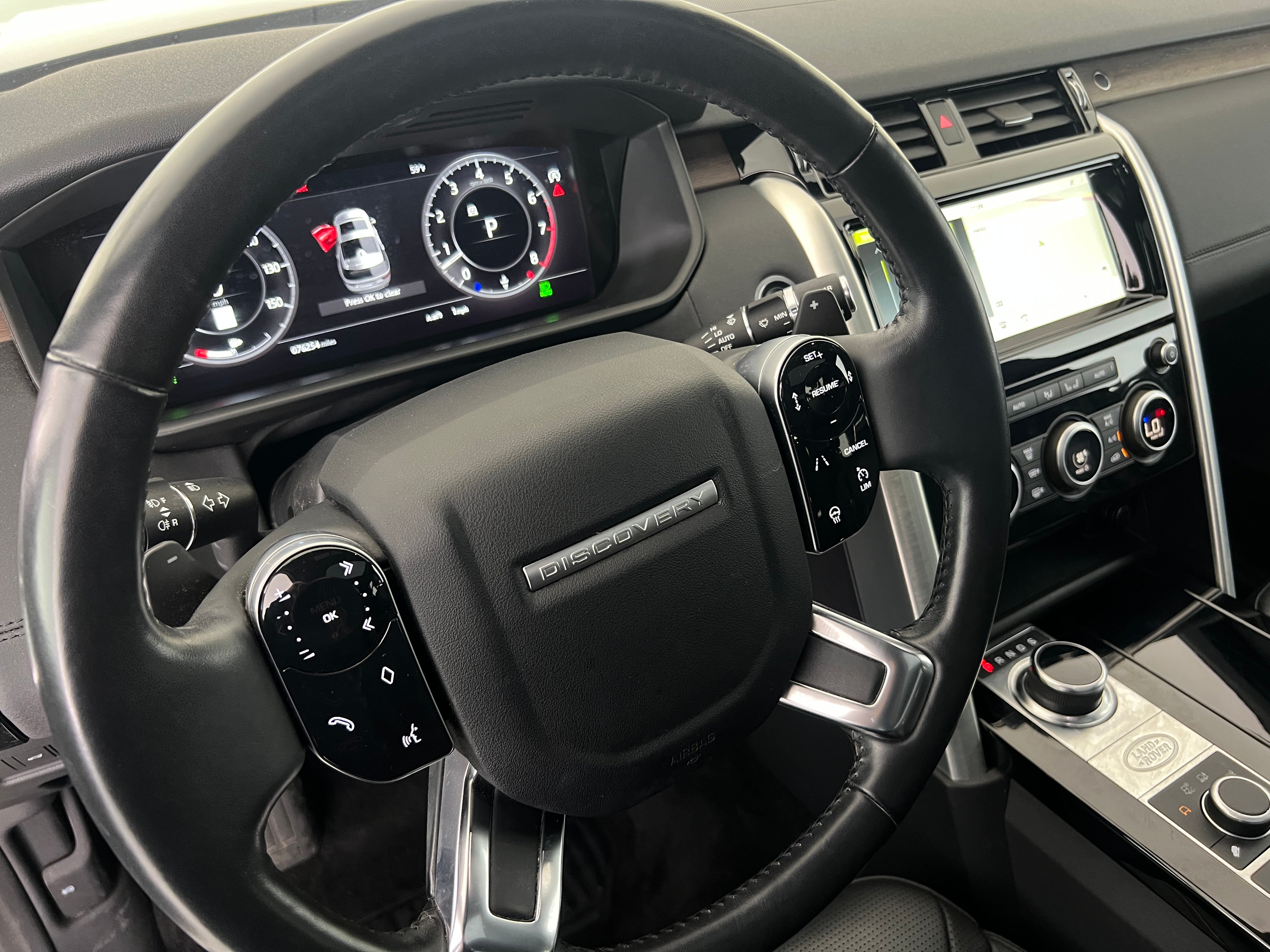 2020 Land Rover Discovery HSE 4