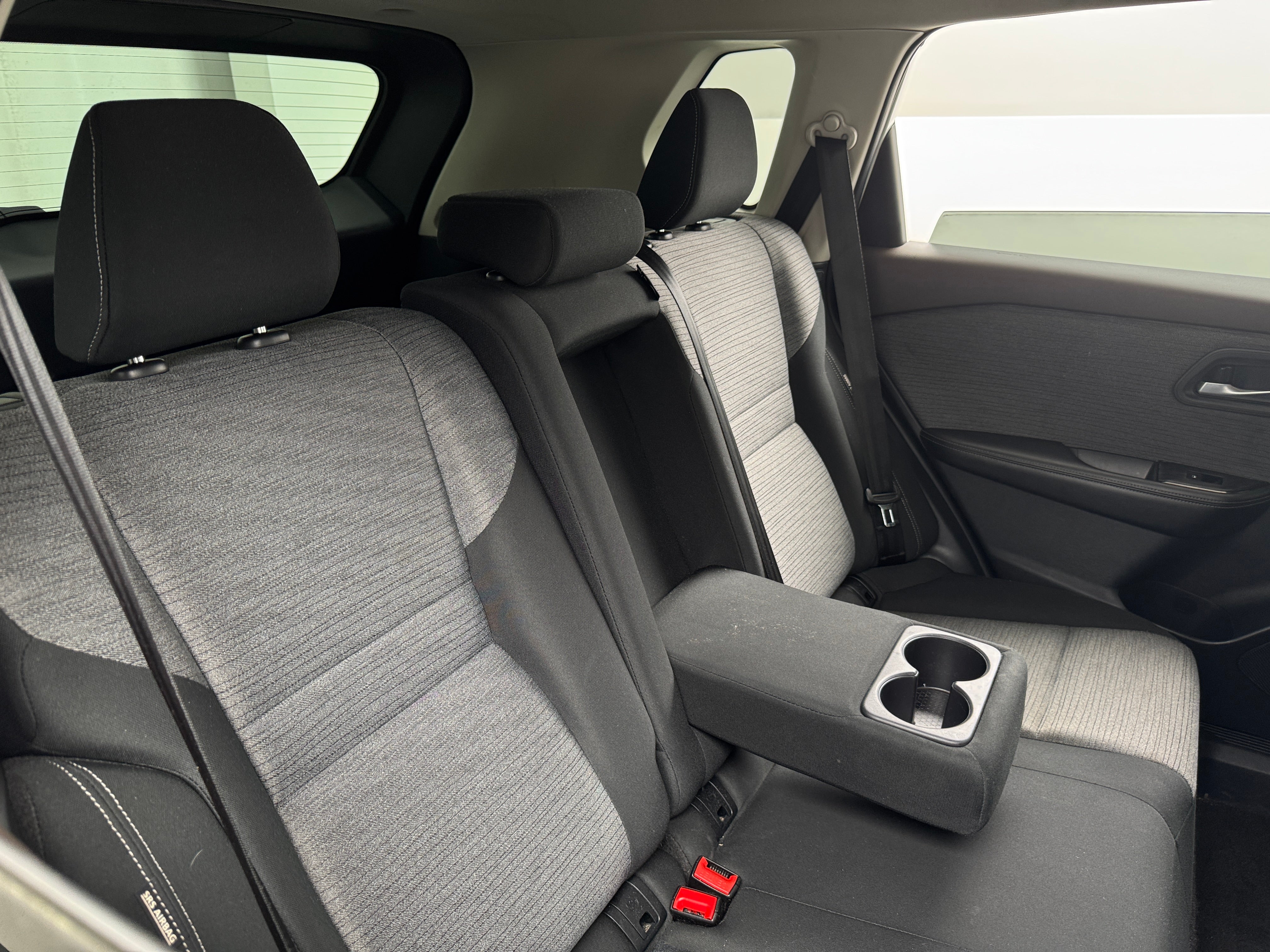 2021 Nissan Rogue SV 6
