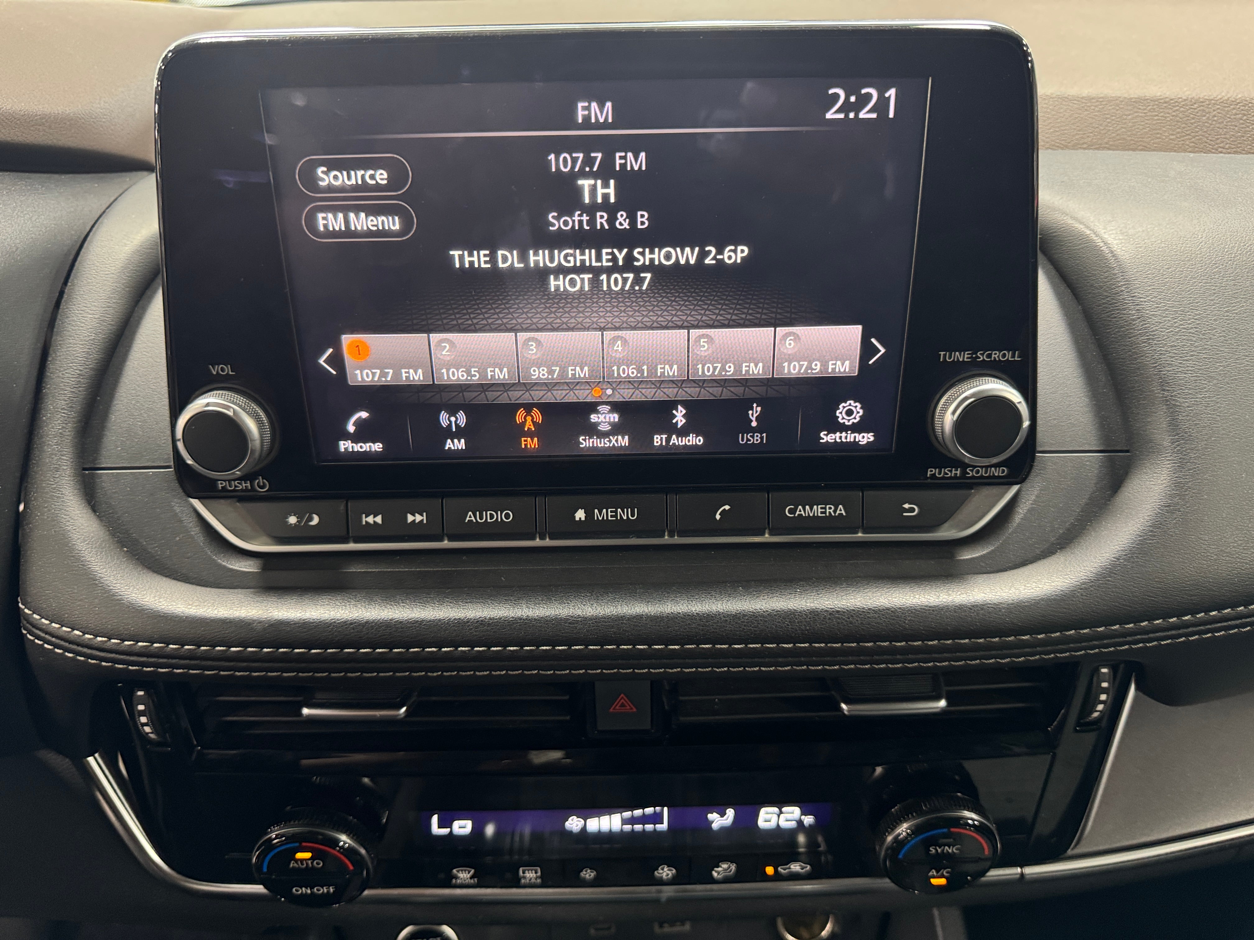 2021 Nissan Rogue SV 4