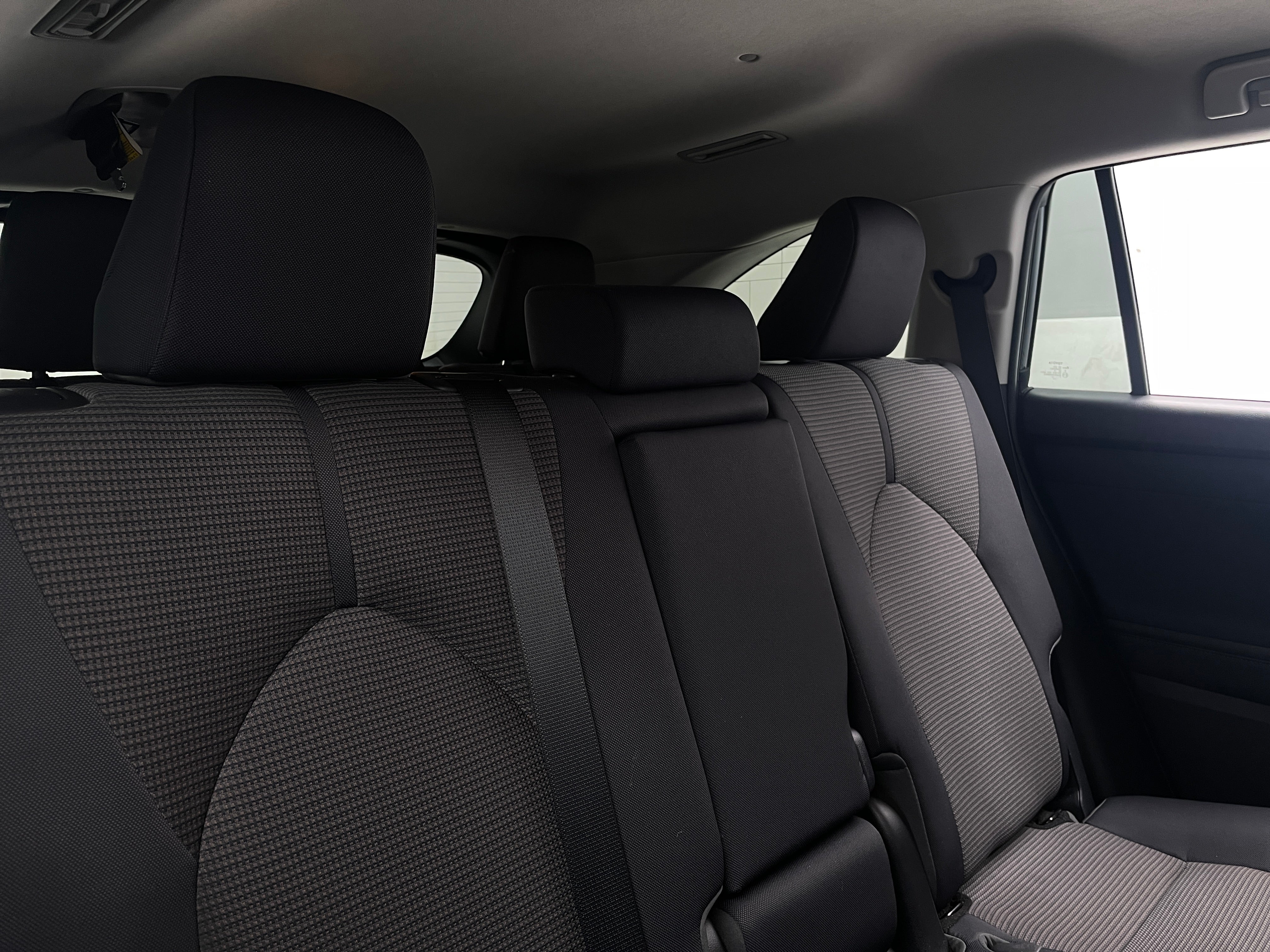 2023 Toyota Highlander LE 6