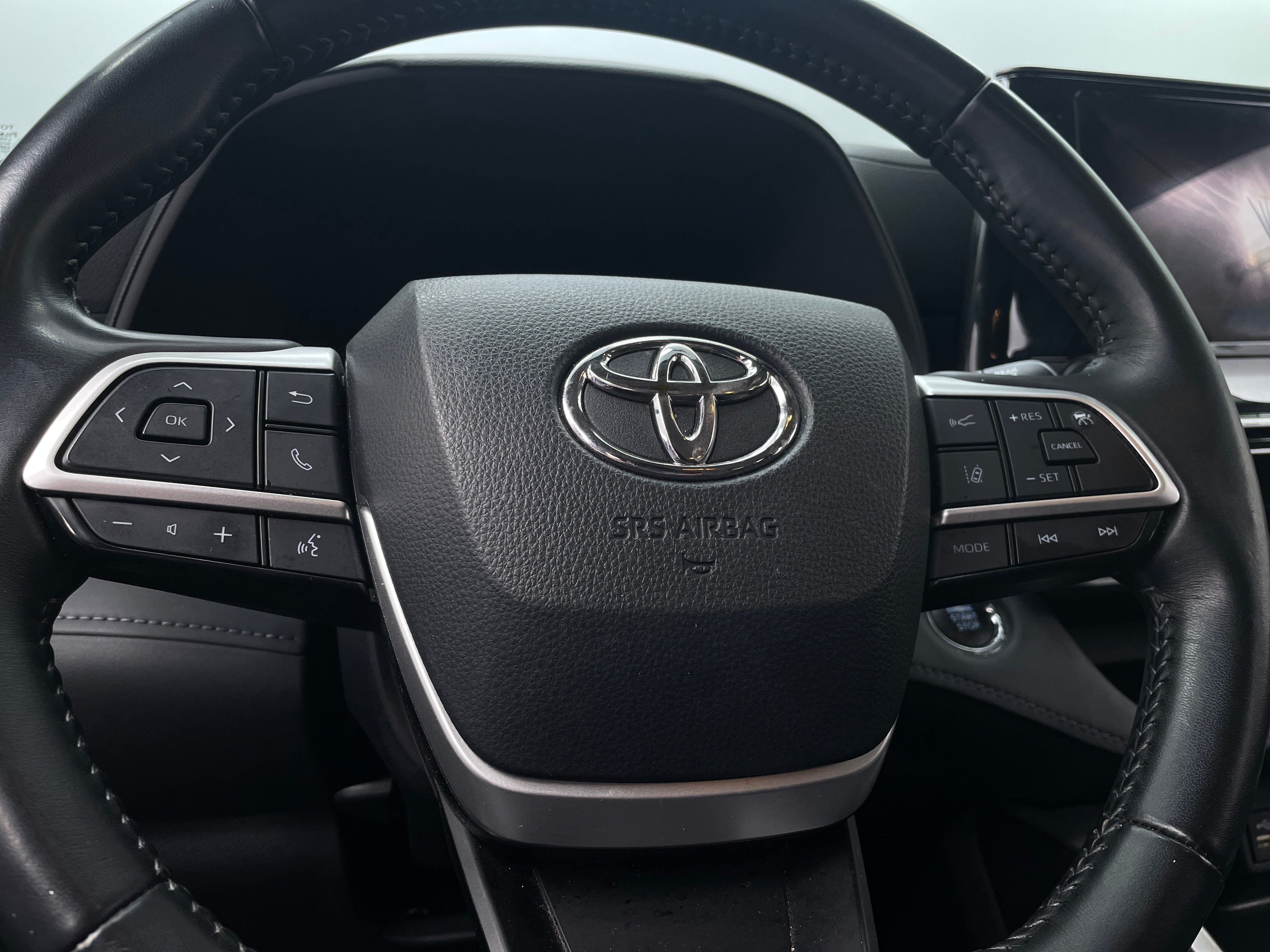 2023 Toyota Highlander LE 5