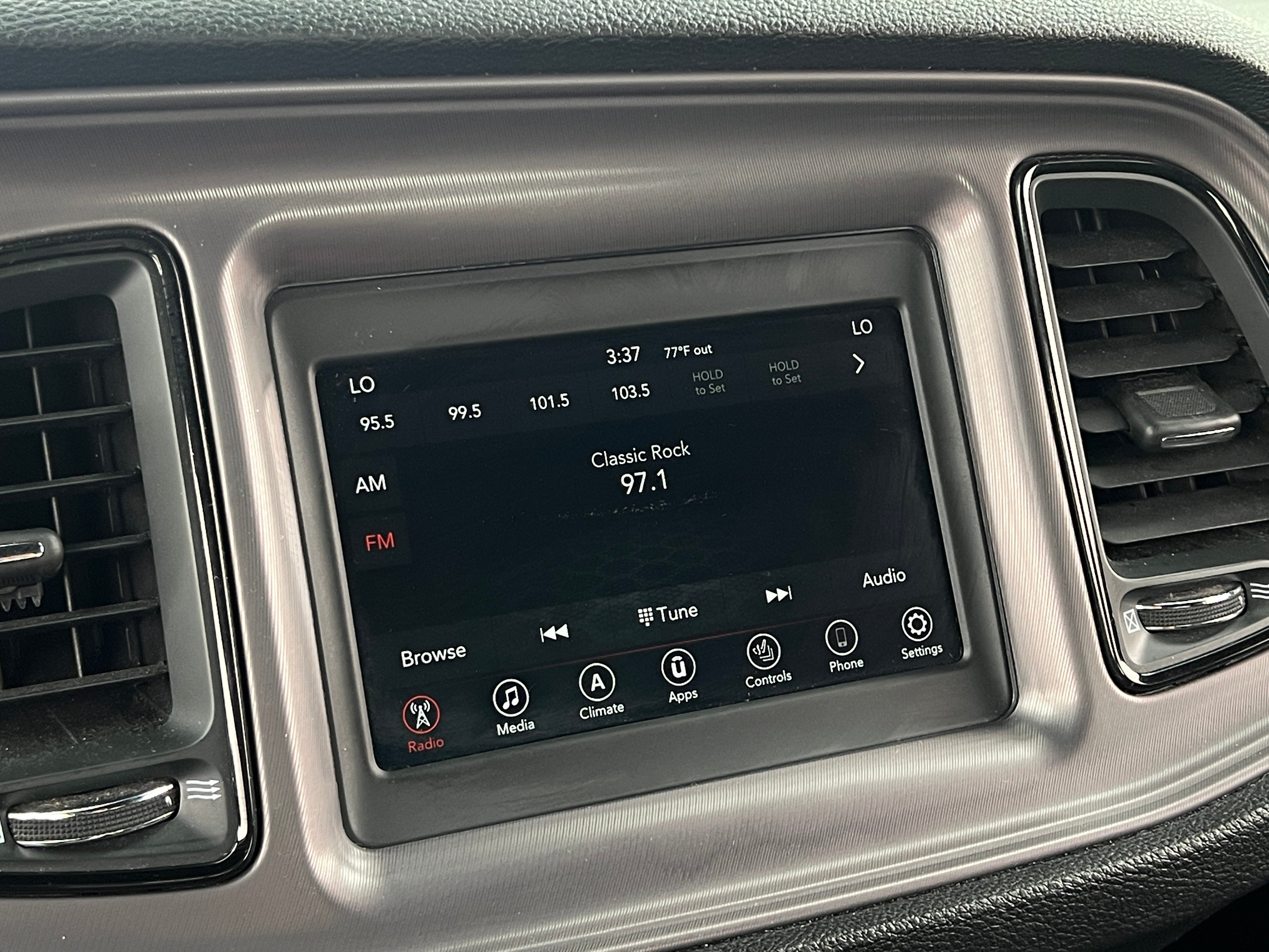 2023 Dodge Challenger SXT 3