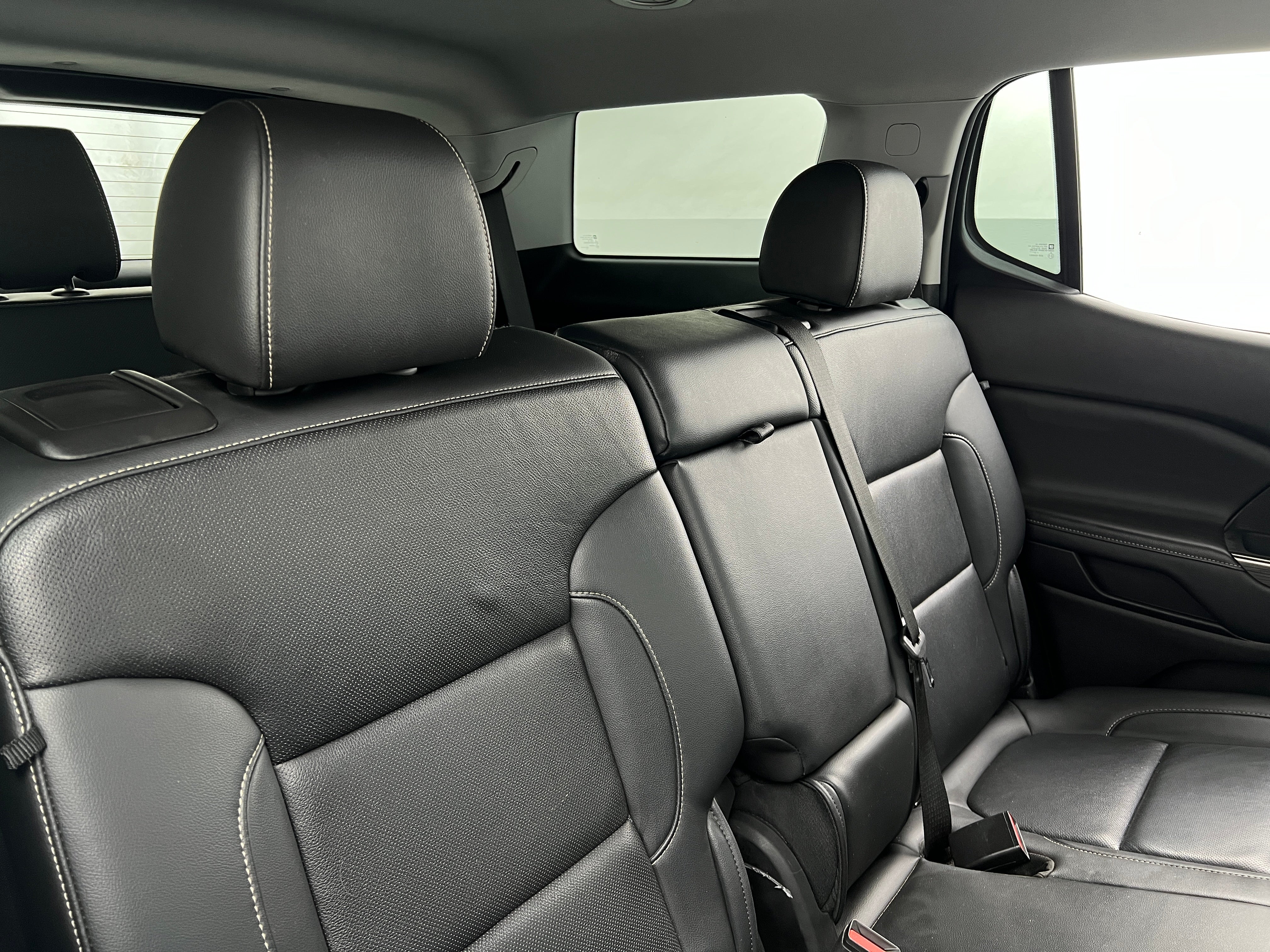 2023 GMC Acadia SLT 5