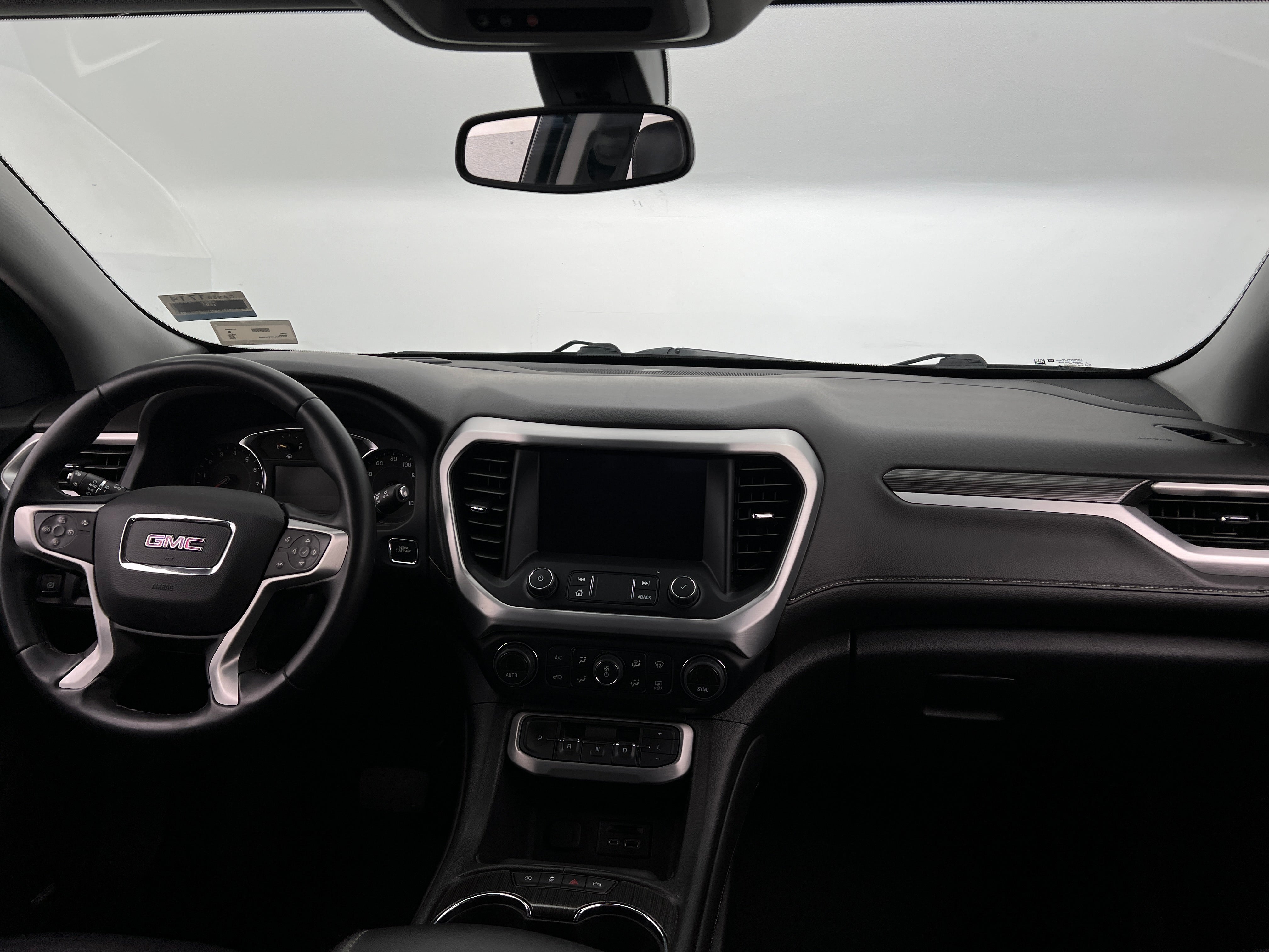 2023 GMC Acadia SLT 2