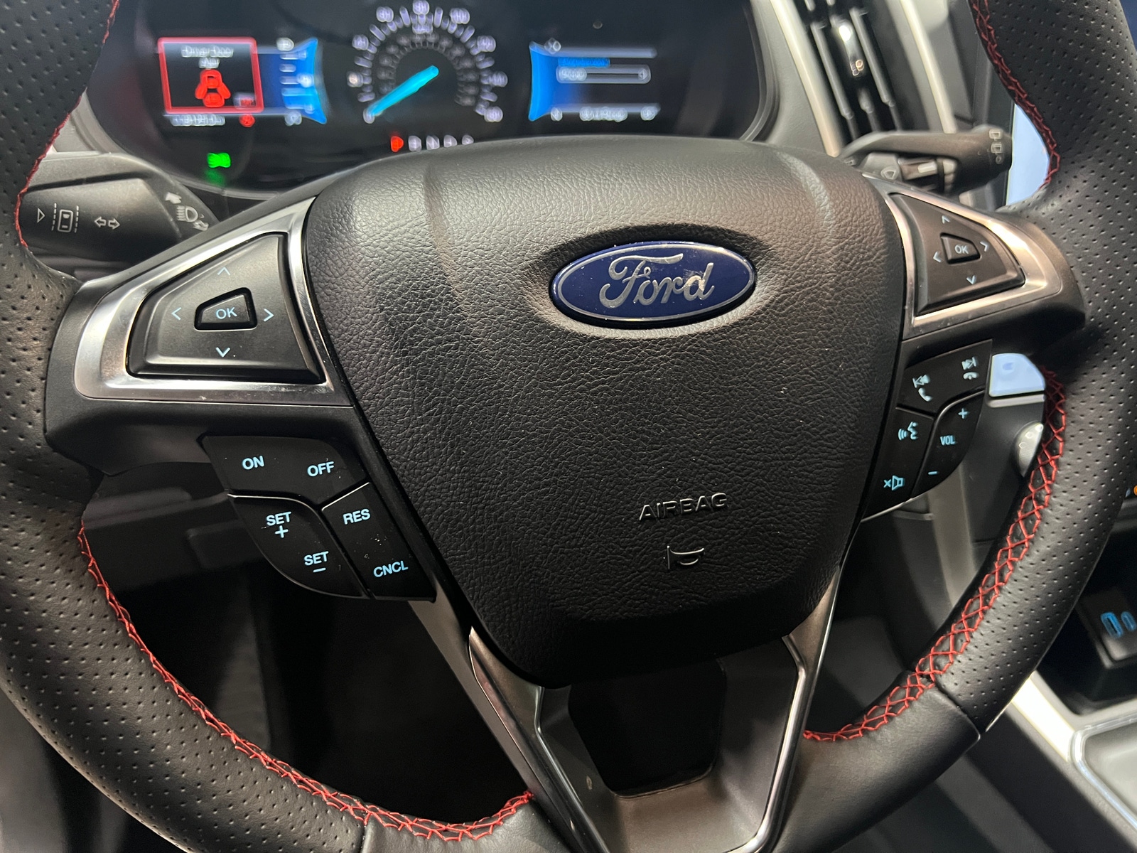 Thumbnail: 2022 Ford Edge - 4