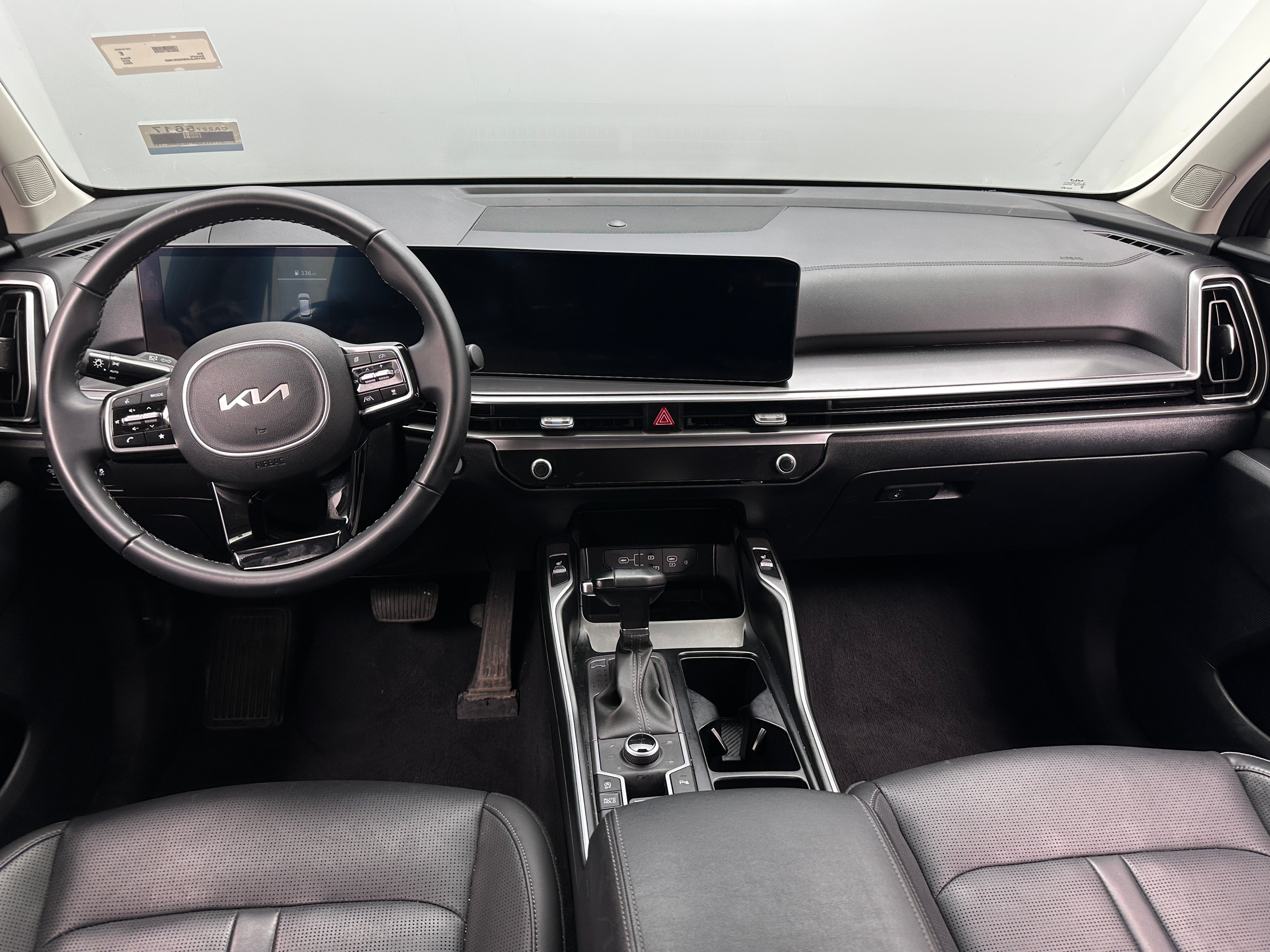 2024 Kia Sorento S 3