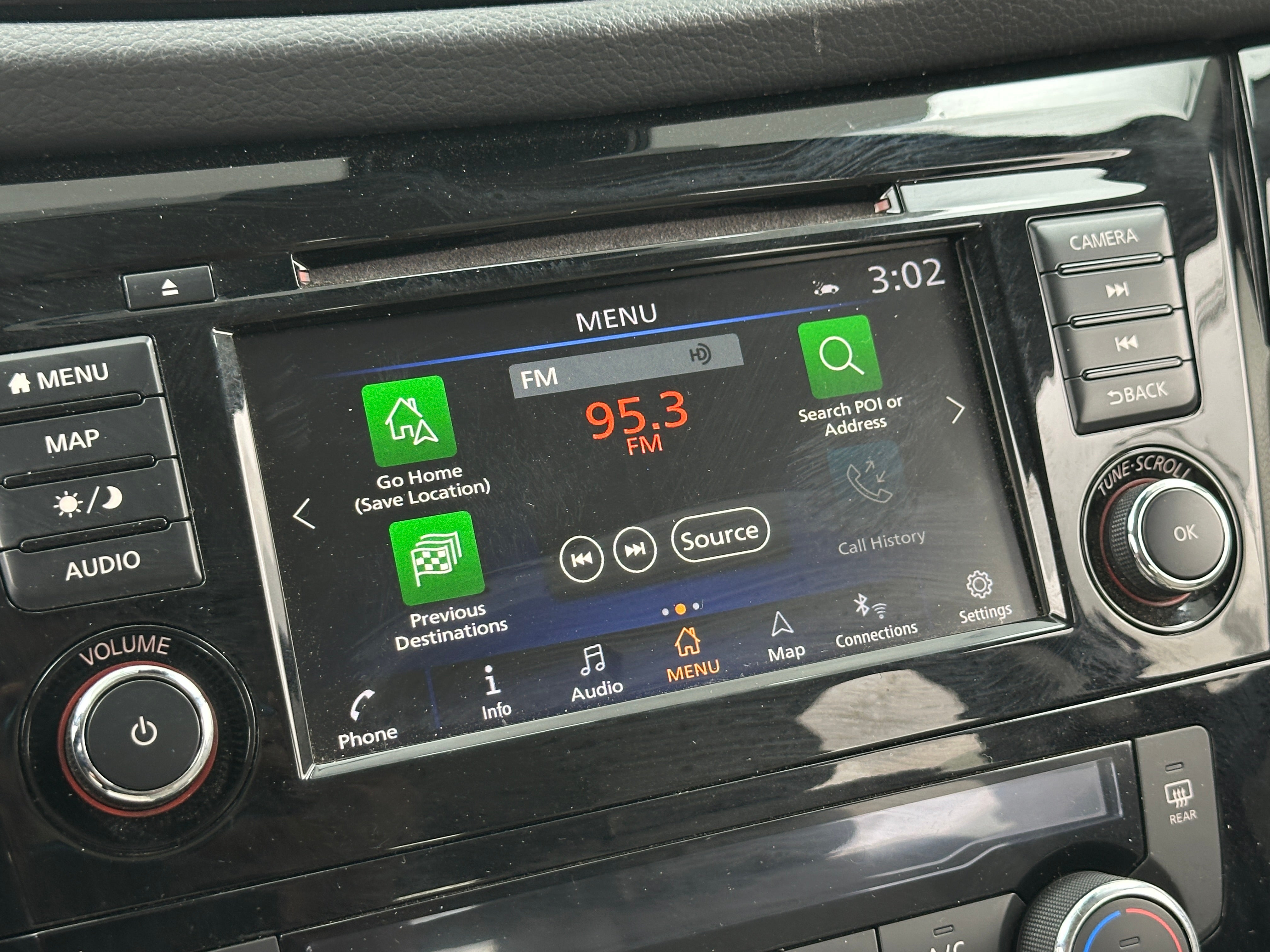 2022 Nissan Rogue Sport SL 3