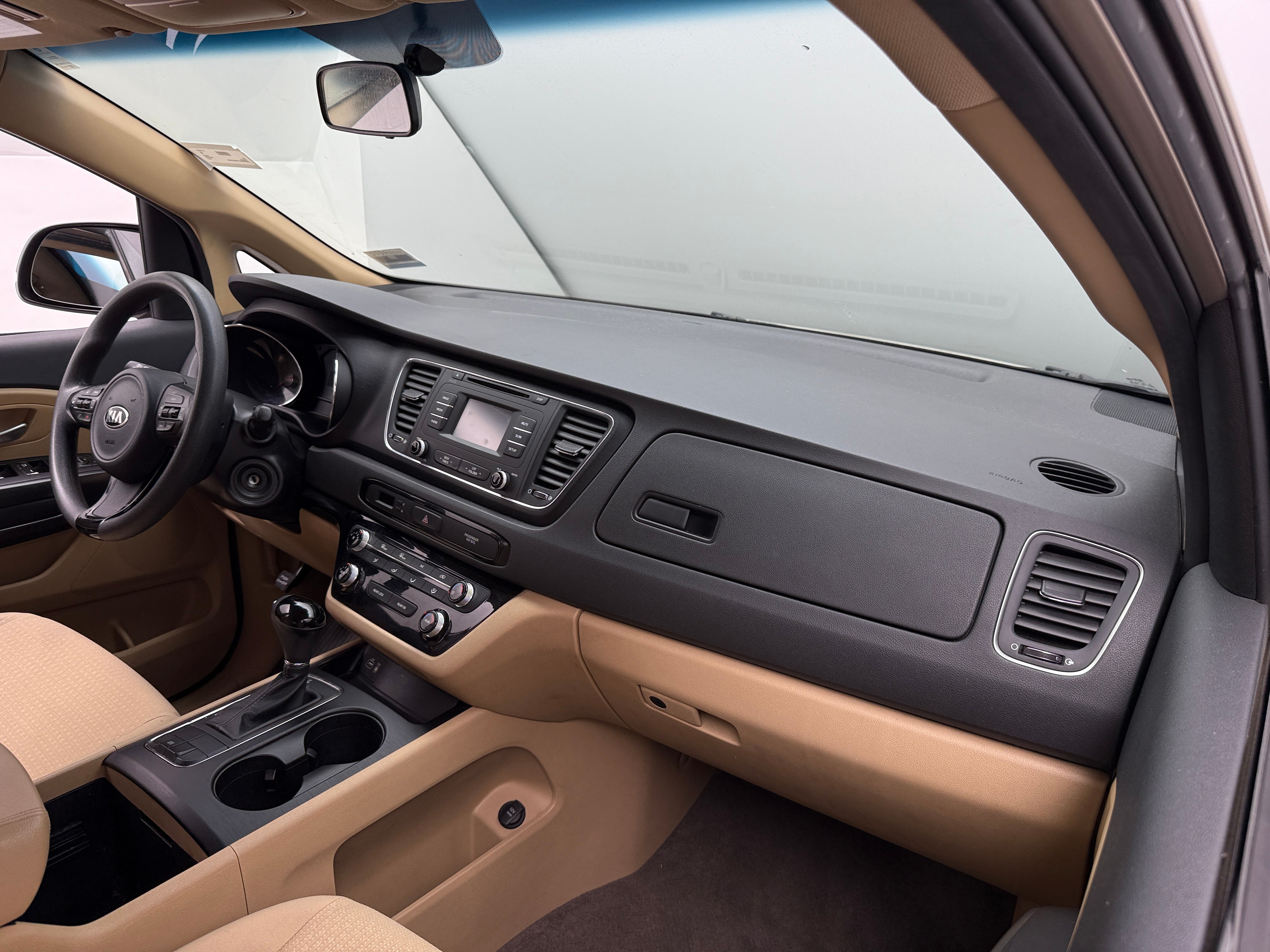 2017 Kia Sedona LX 3
