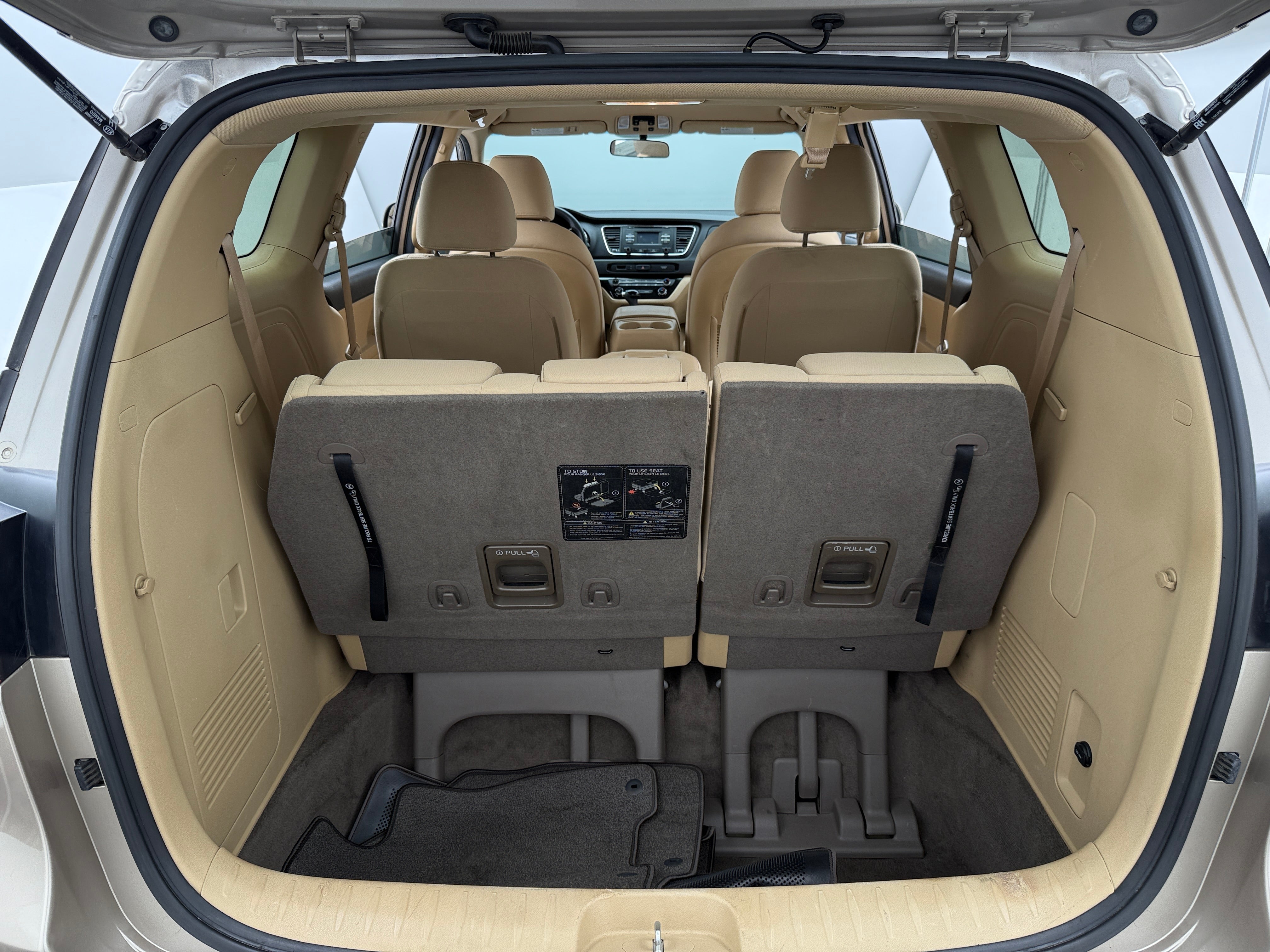 2017 Kia Sedona LX 7