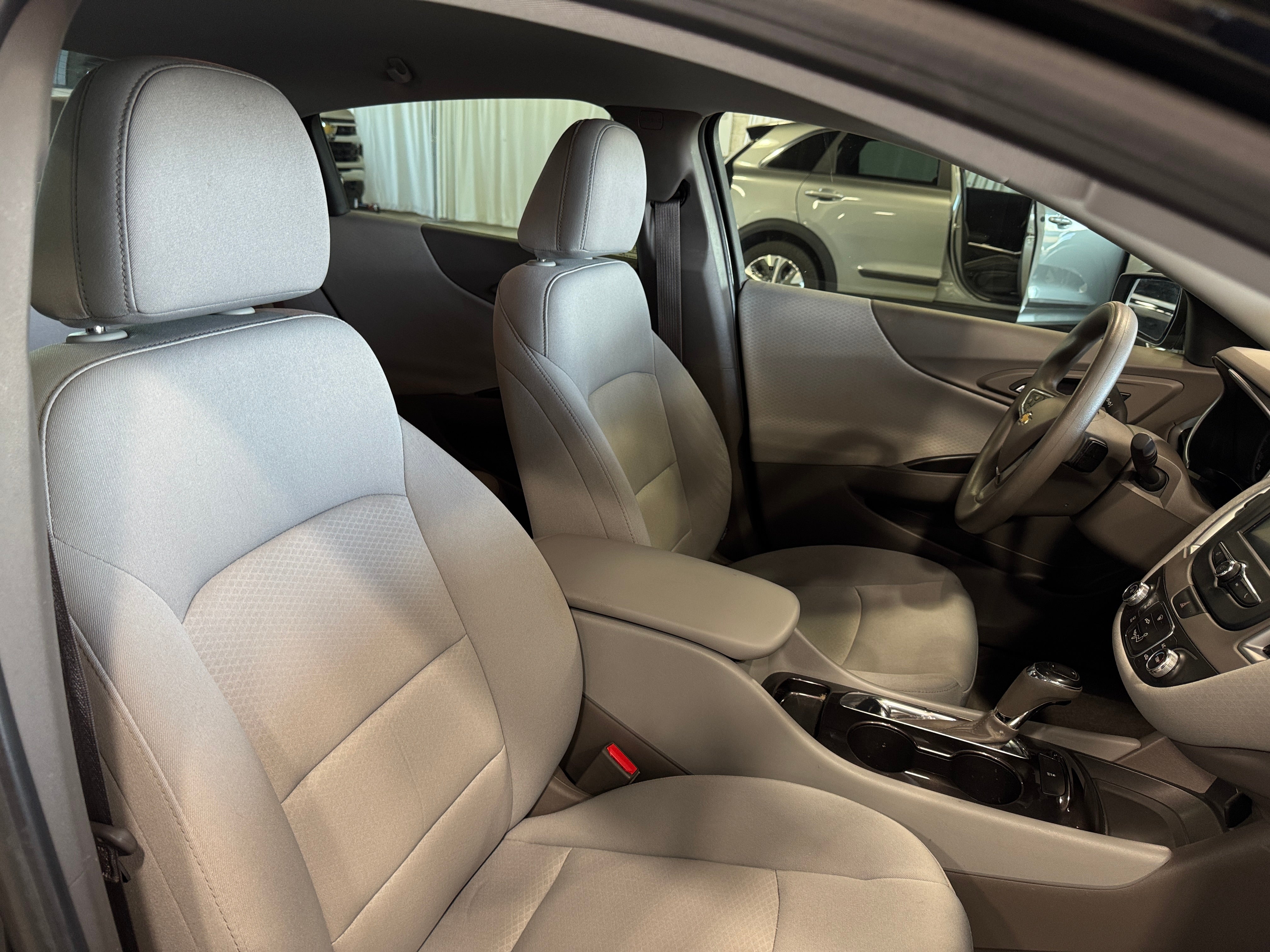 2016 Chevrolet Malibu LS 2