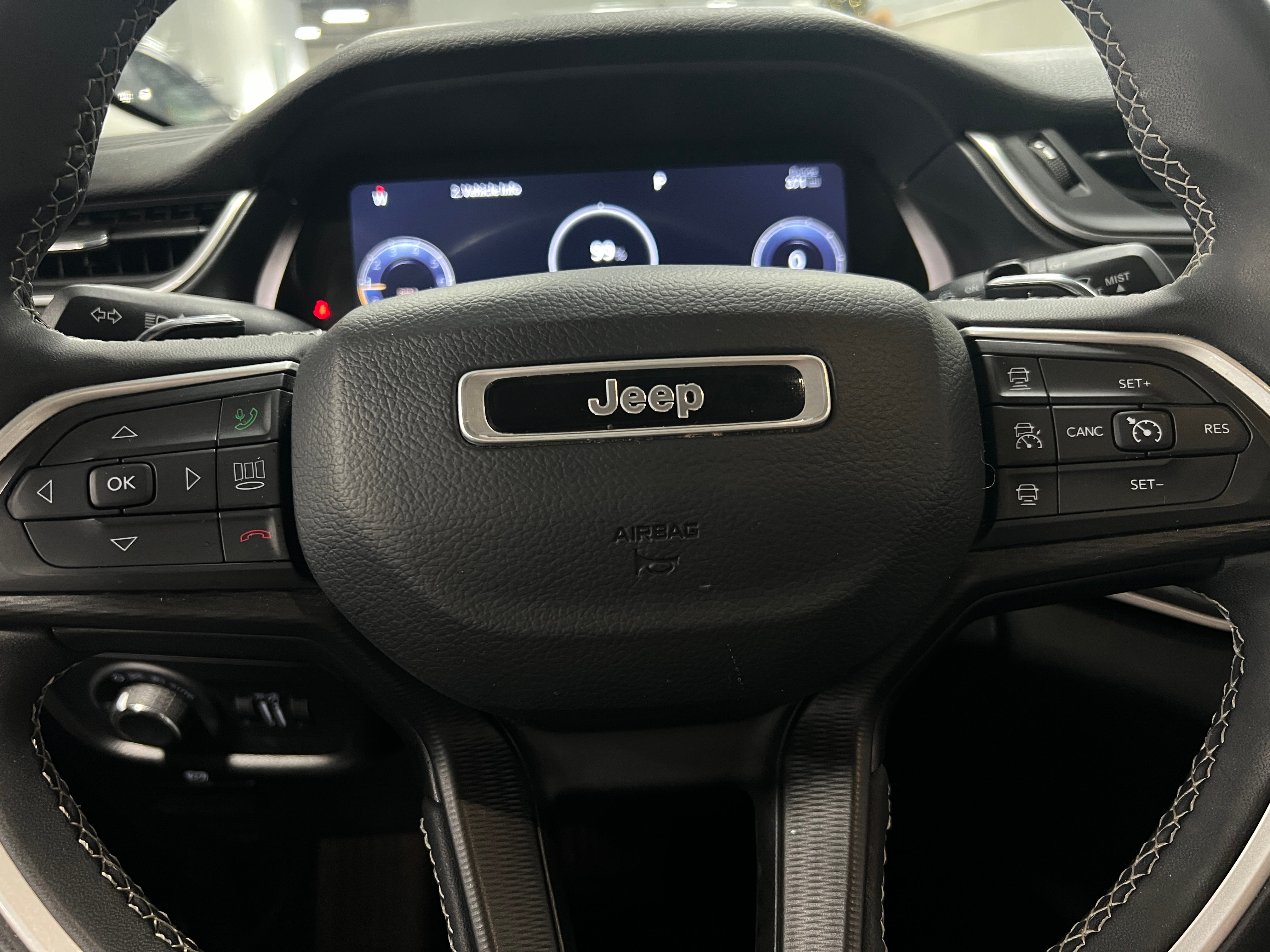 2023 Jeep Grand Cherokee L Laredo 5