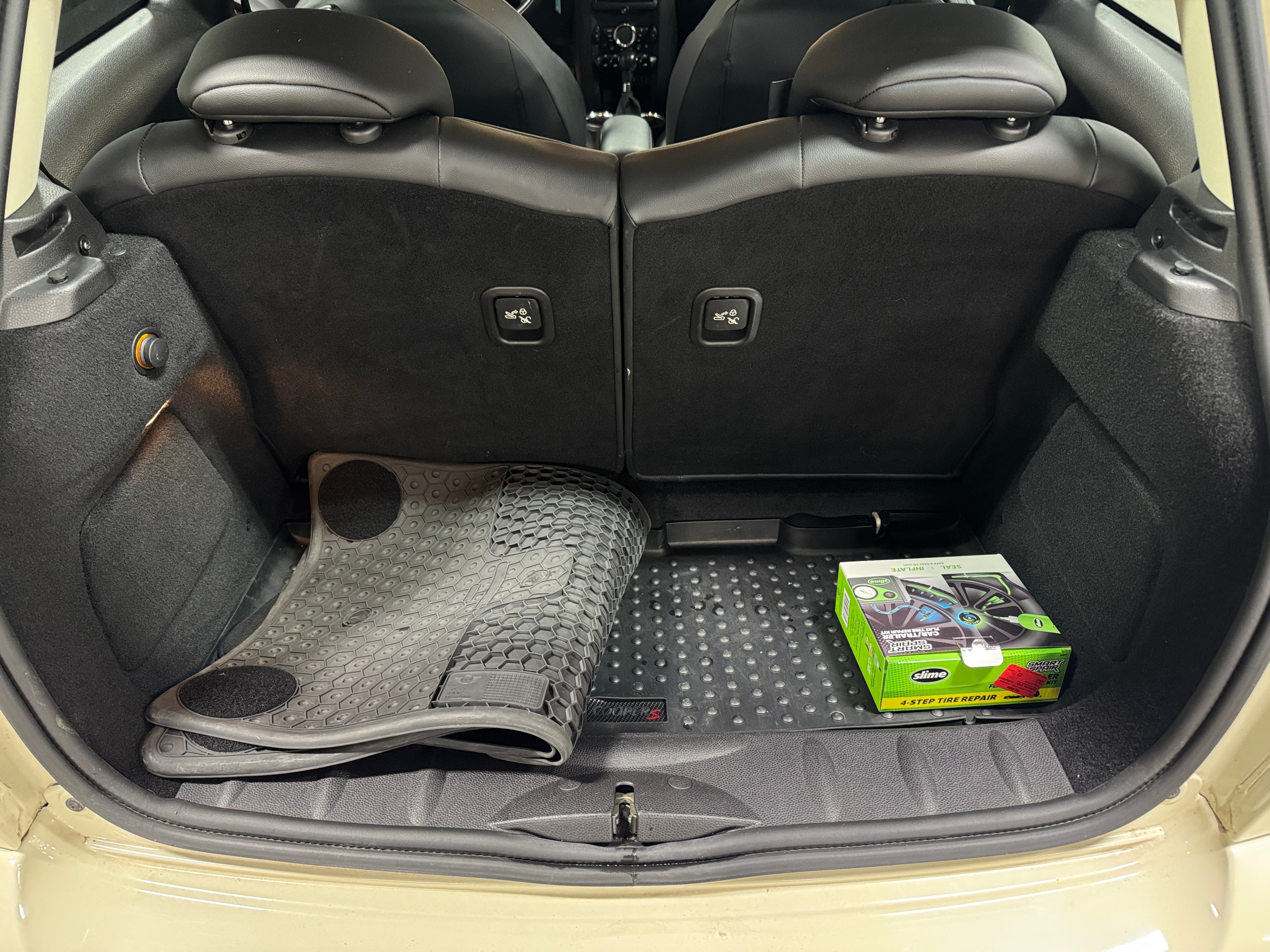 2011 MINI Cooper Hardtop S 6