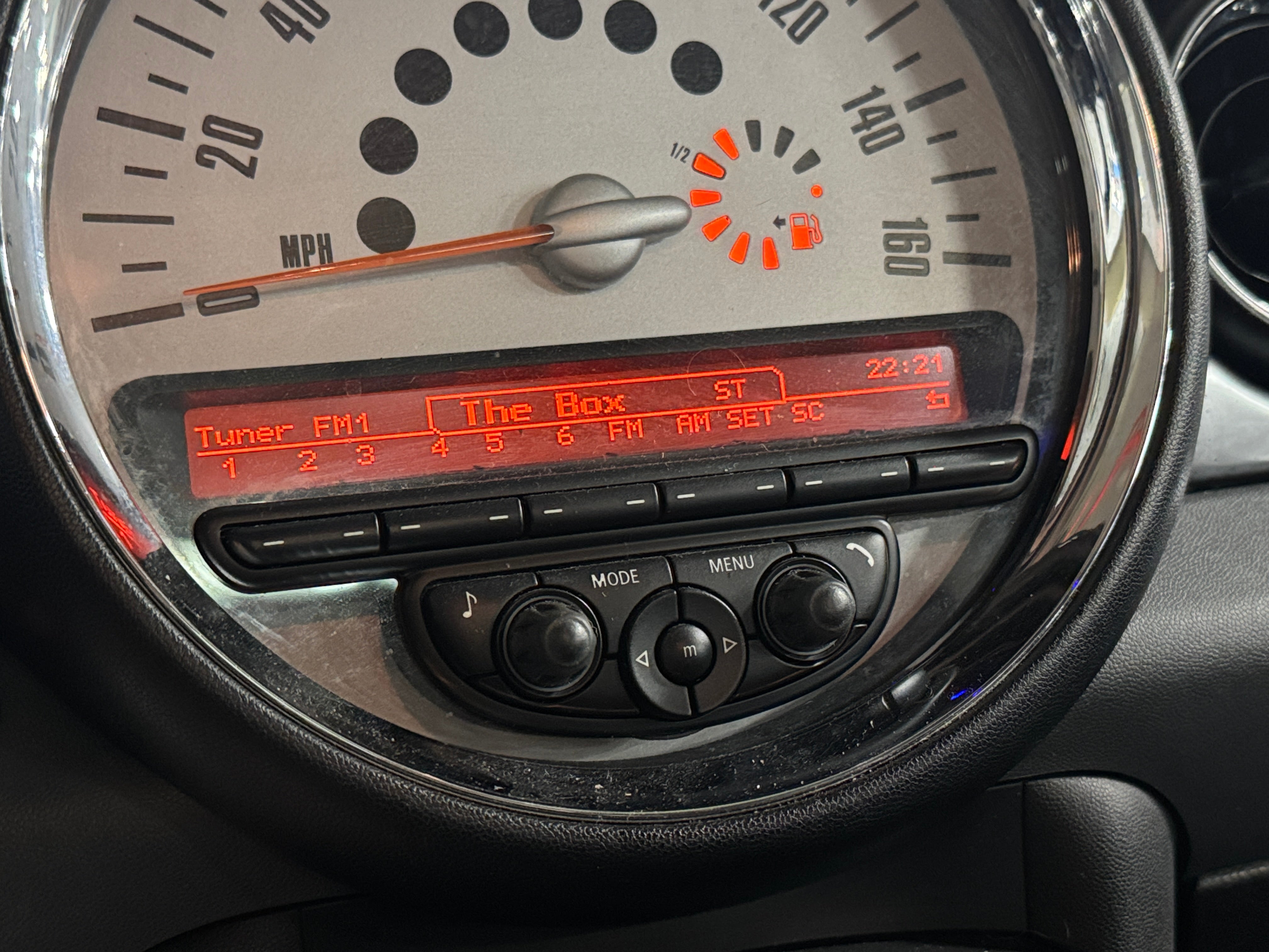 2011 MINI Cooper Hardtop S 3