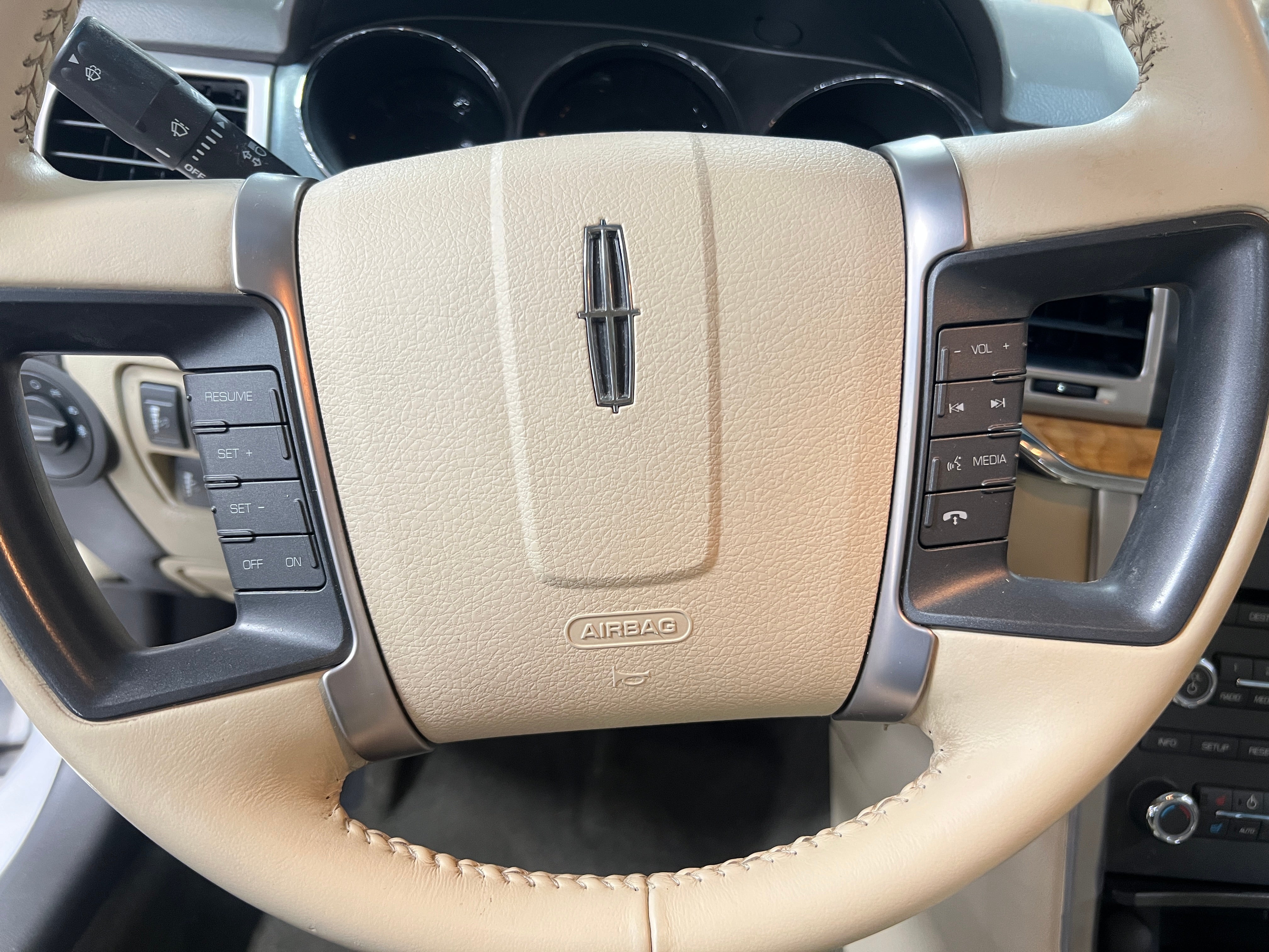 2012 Lincoln MKZ Base 4