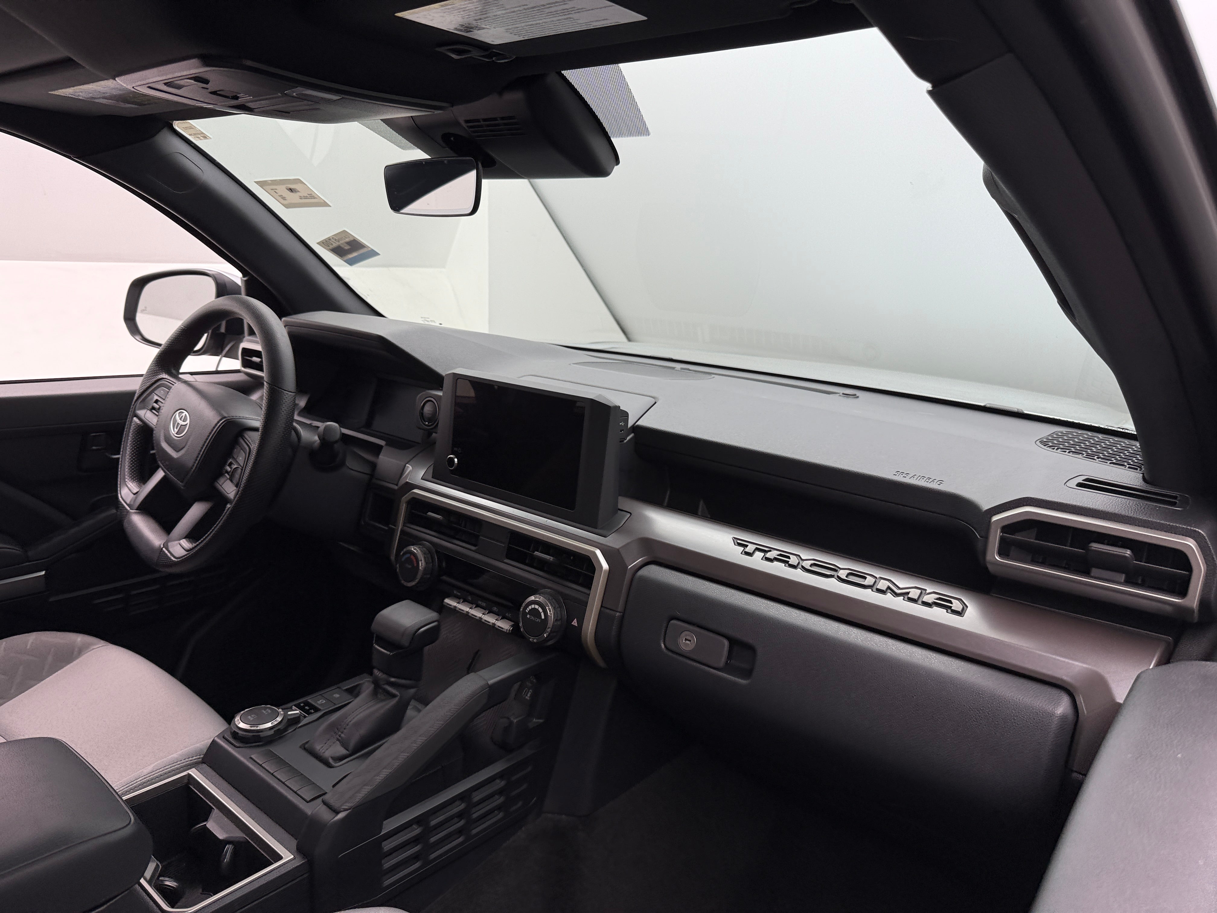 2024 Toyota Tacoma SR5 3