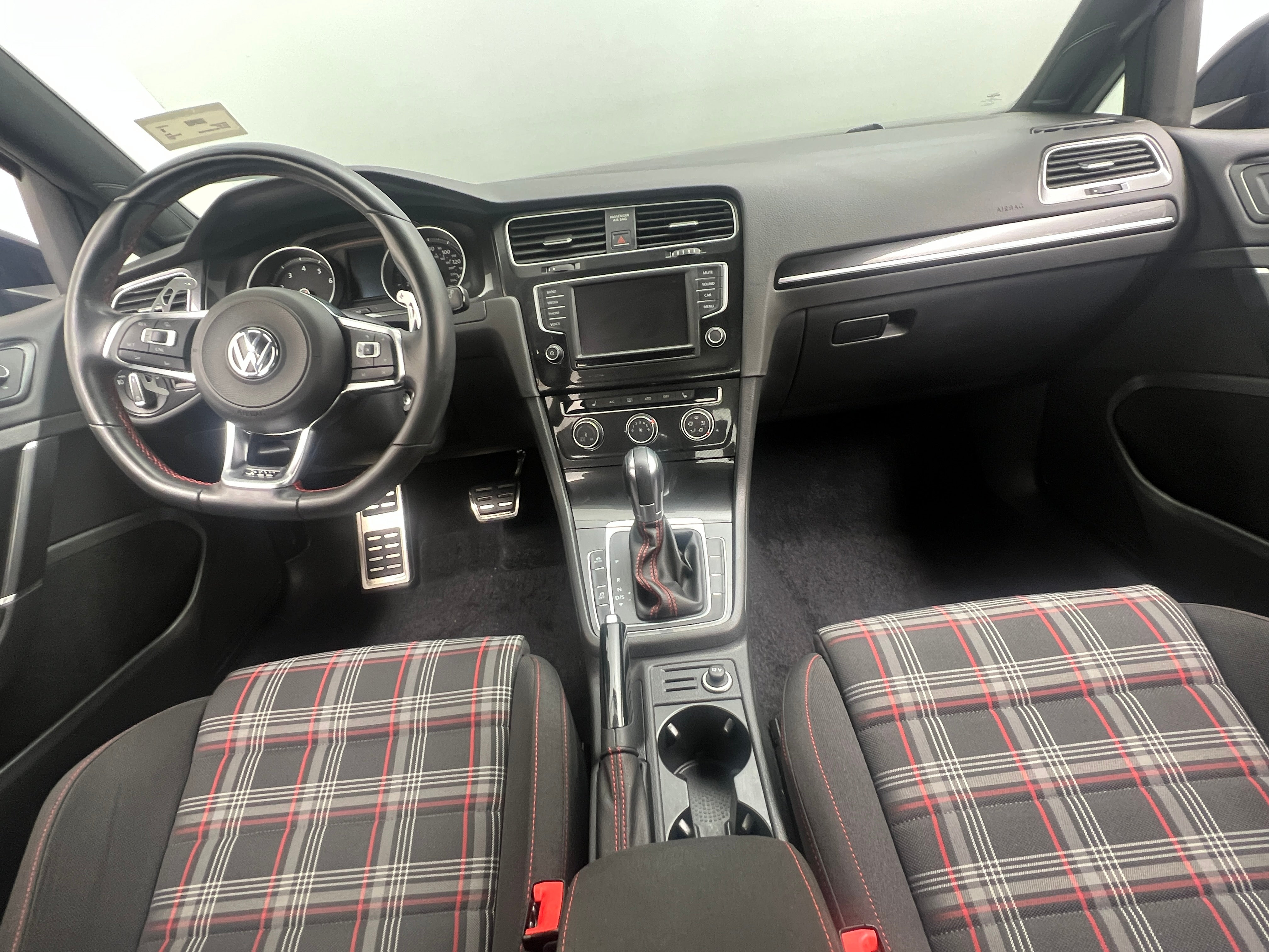 2017 Volkswagen Golf GTI S 3