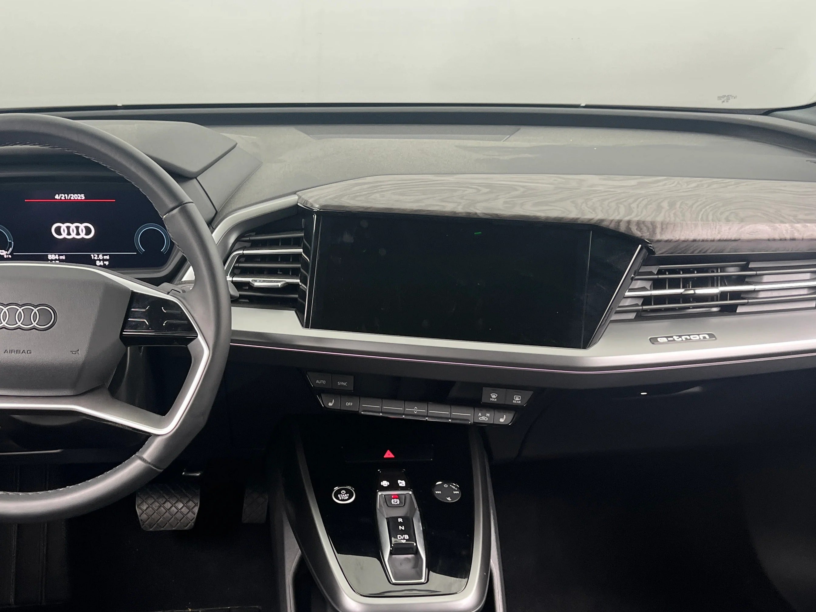 Thumbnail: 2024 Audi Q4 e-tron - 2