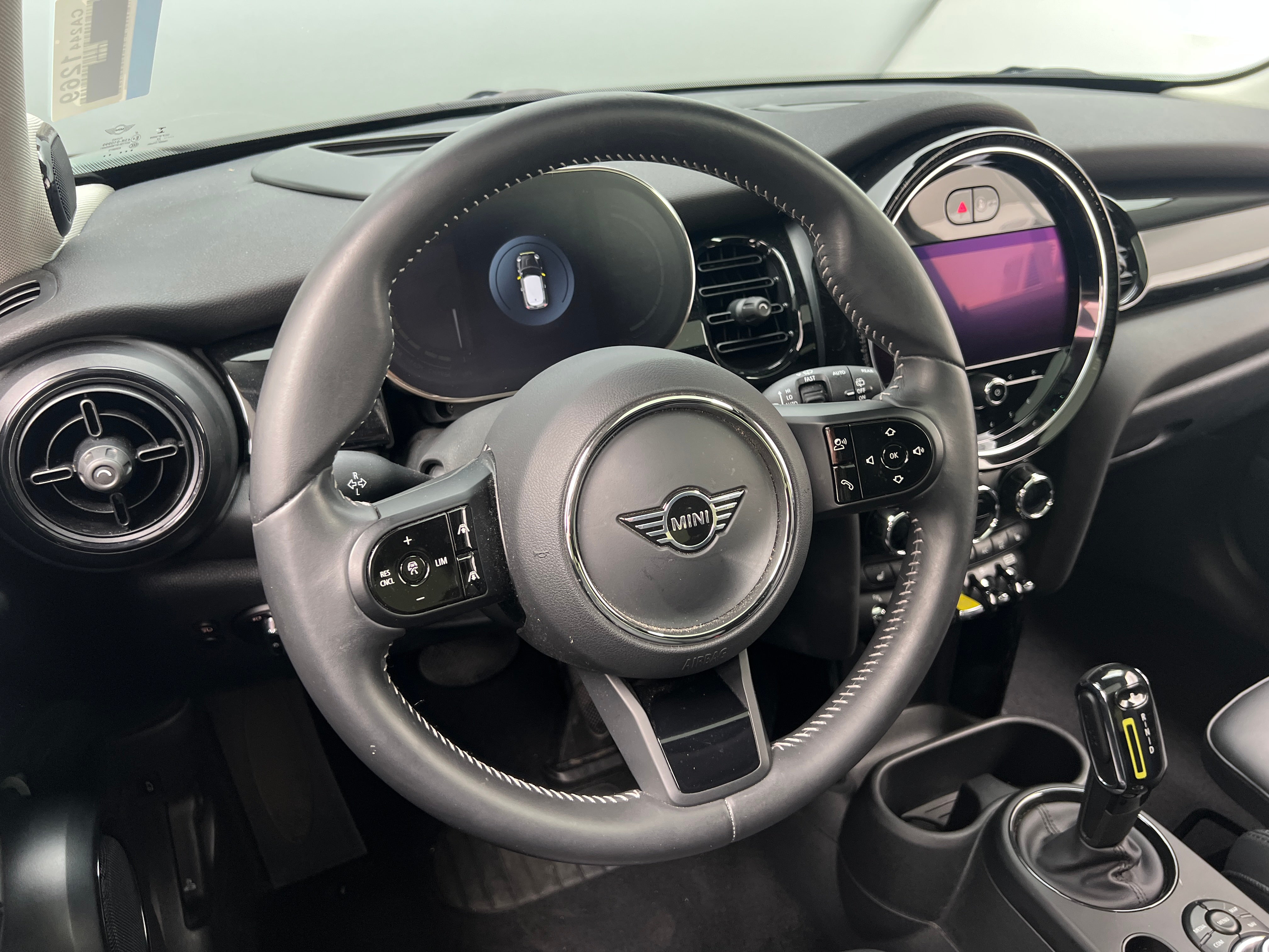 2023 MINI Cooper Hardtop SE 4