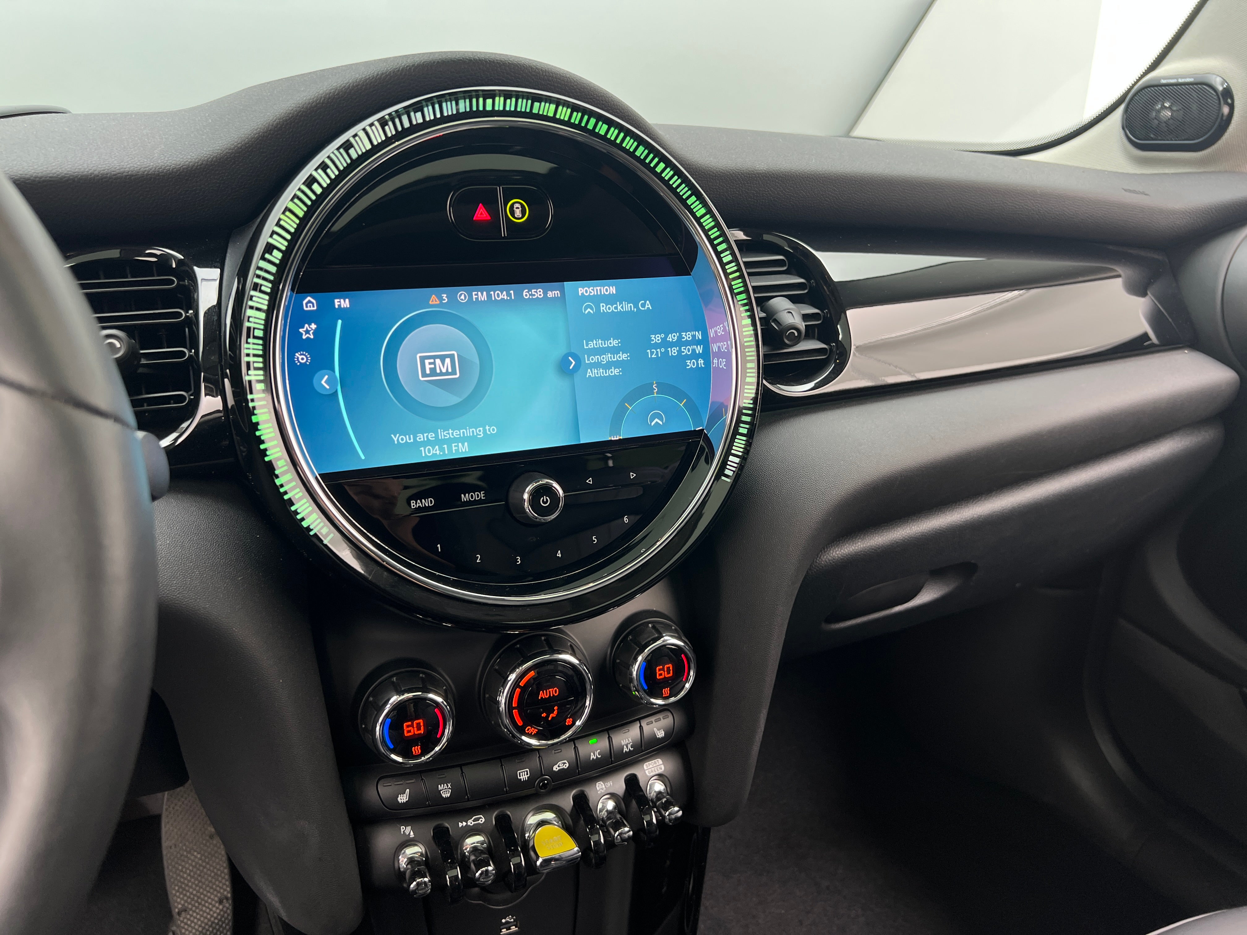 2023 MINI Cooper Hardtop SE 3