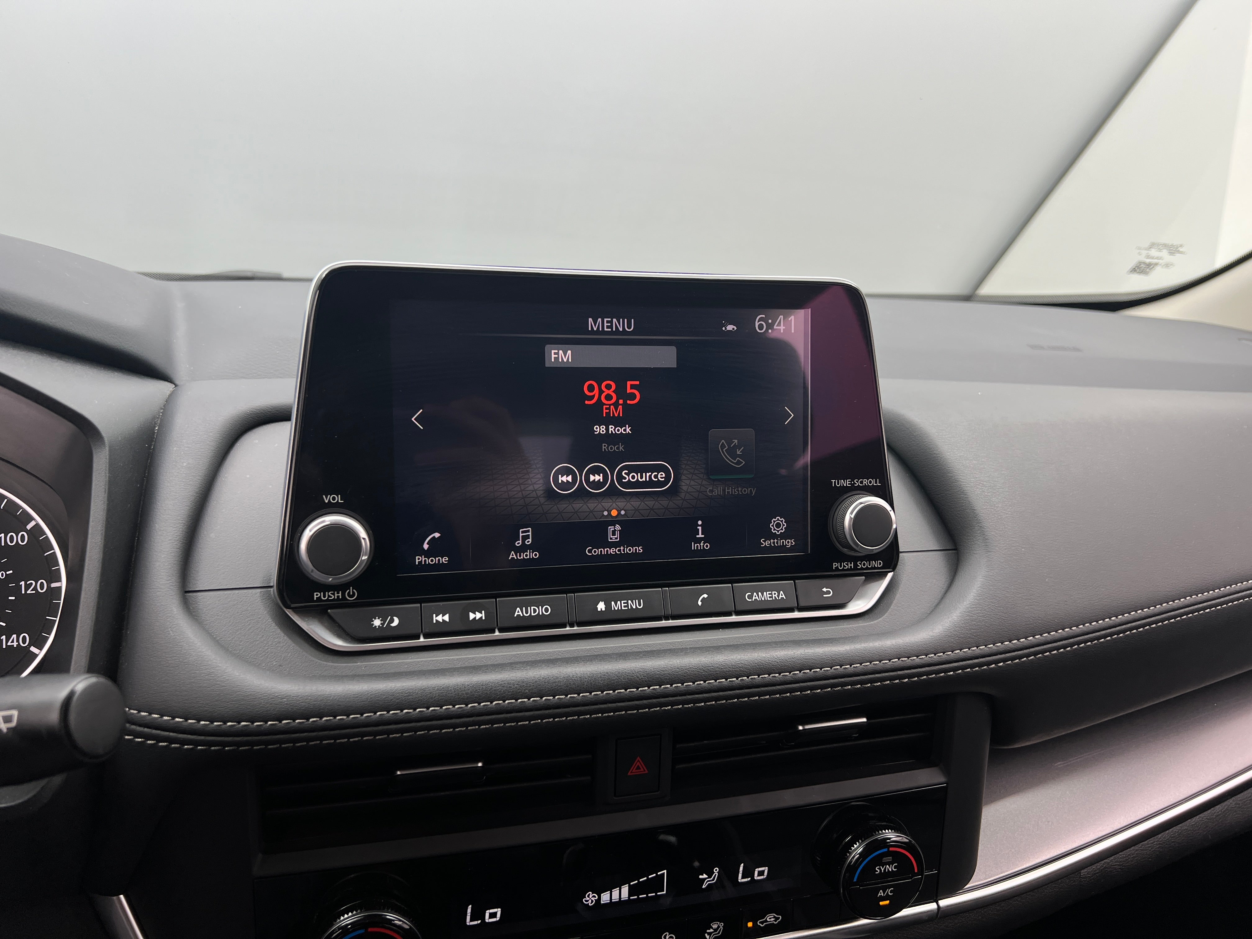 2024 Nissan Rogue SV 4
