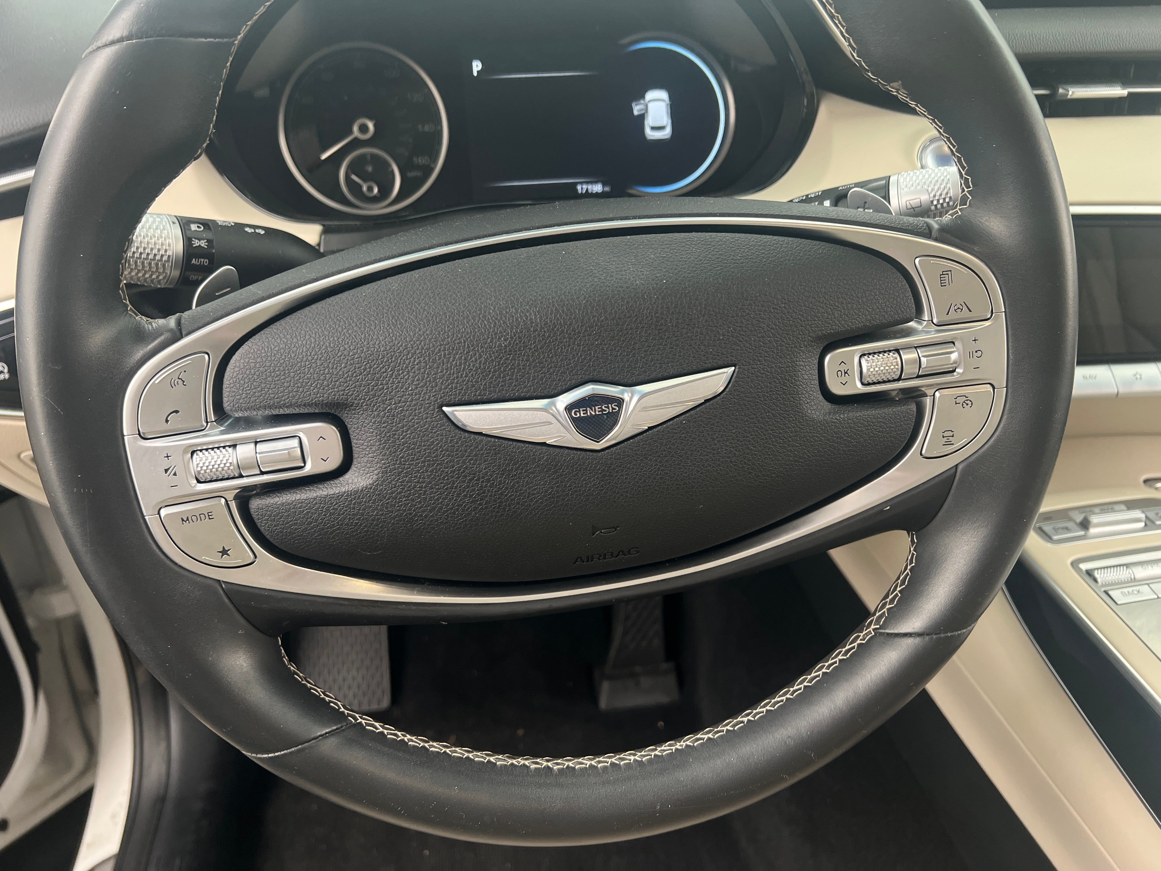 2023 Genesis GV70 Standard 4
