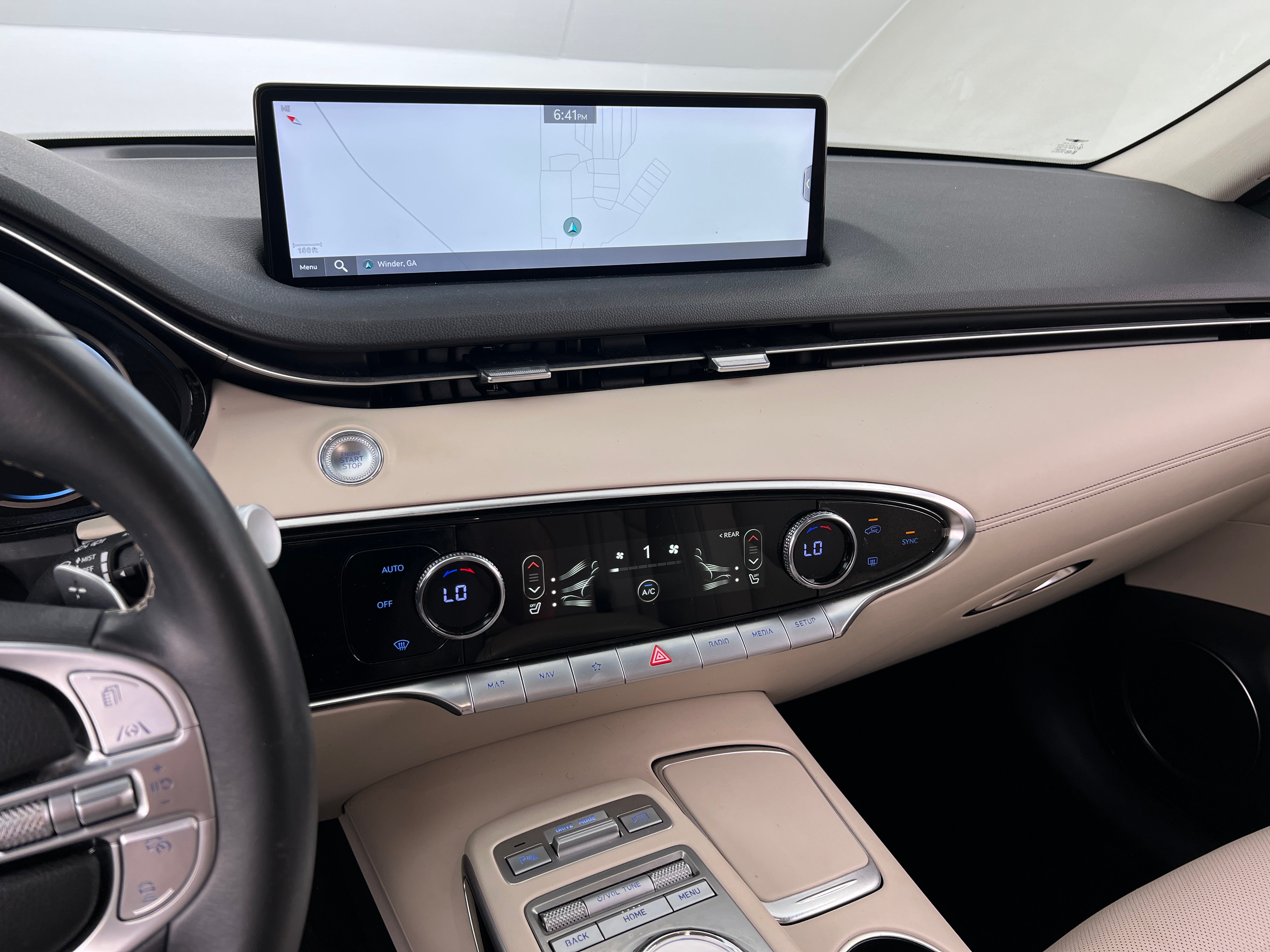 2023 Genesis GV70 Standard 3
