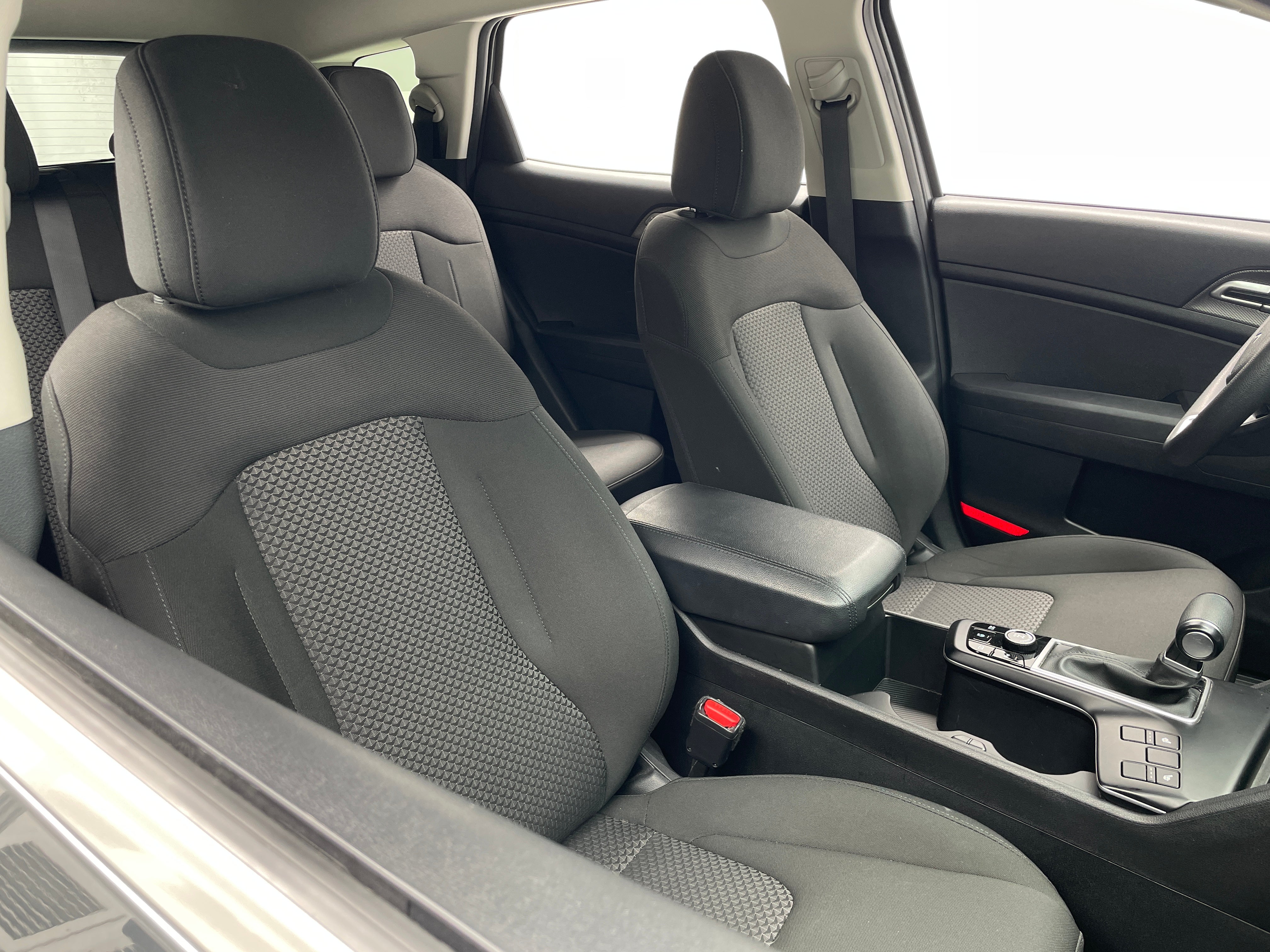 2024 Kia Sportage LX 2