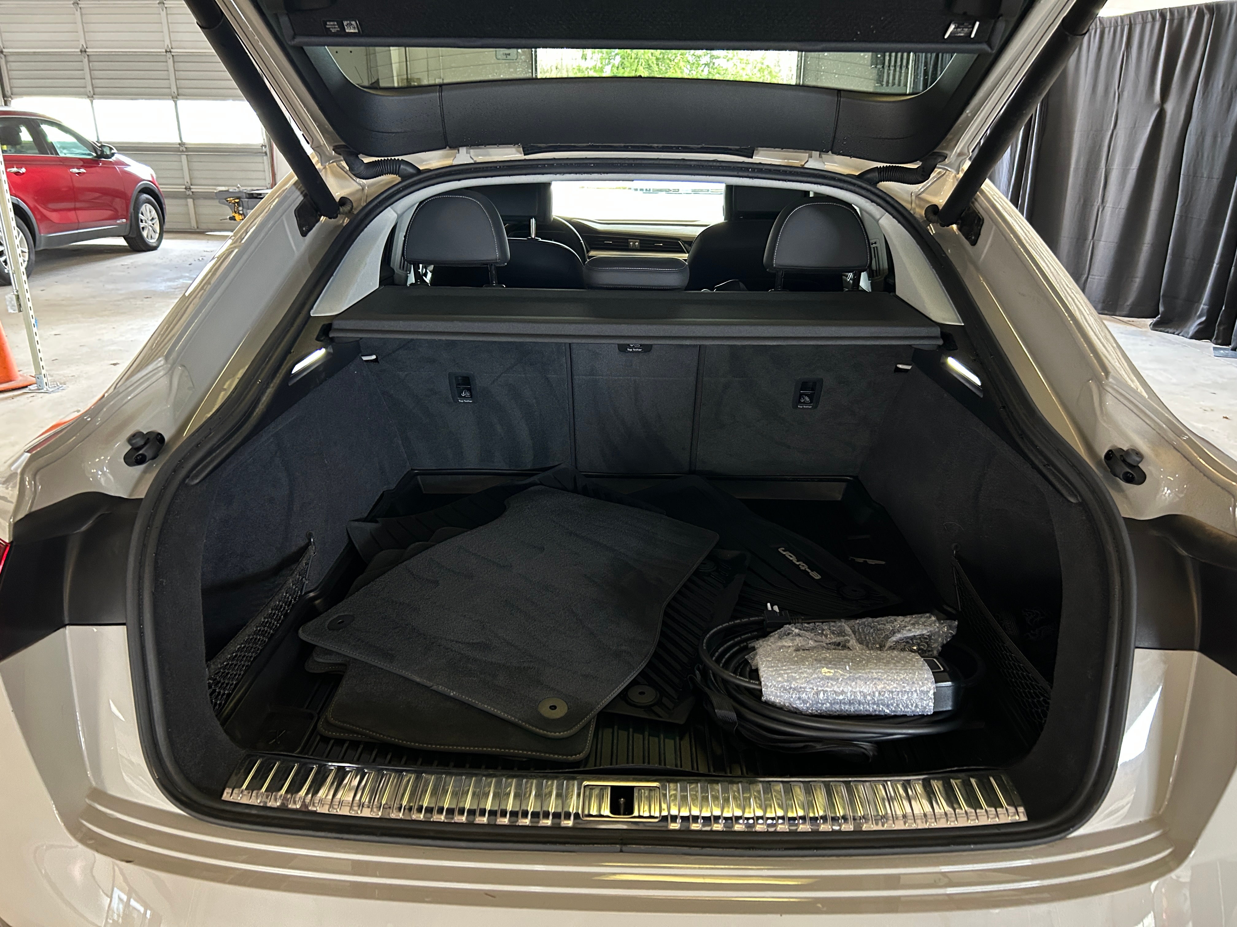 2021 Audi e-tron S Premium Plus 6