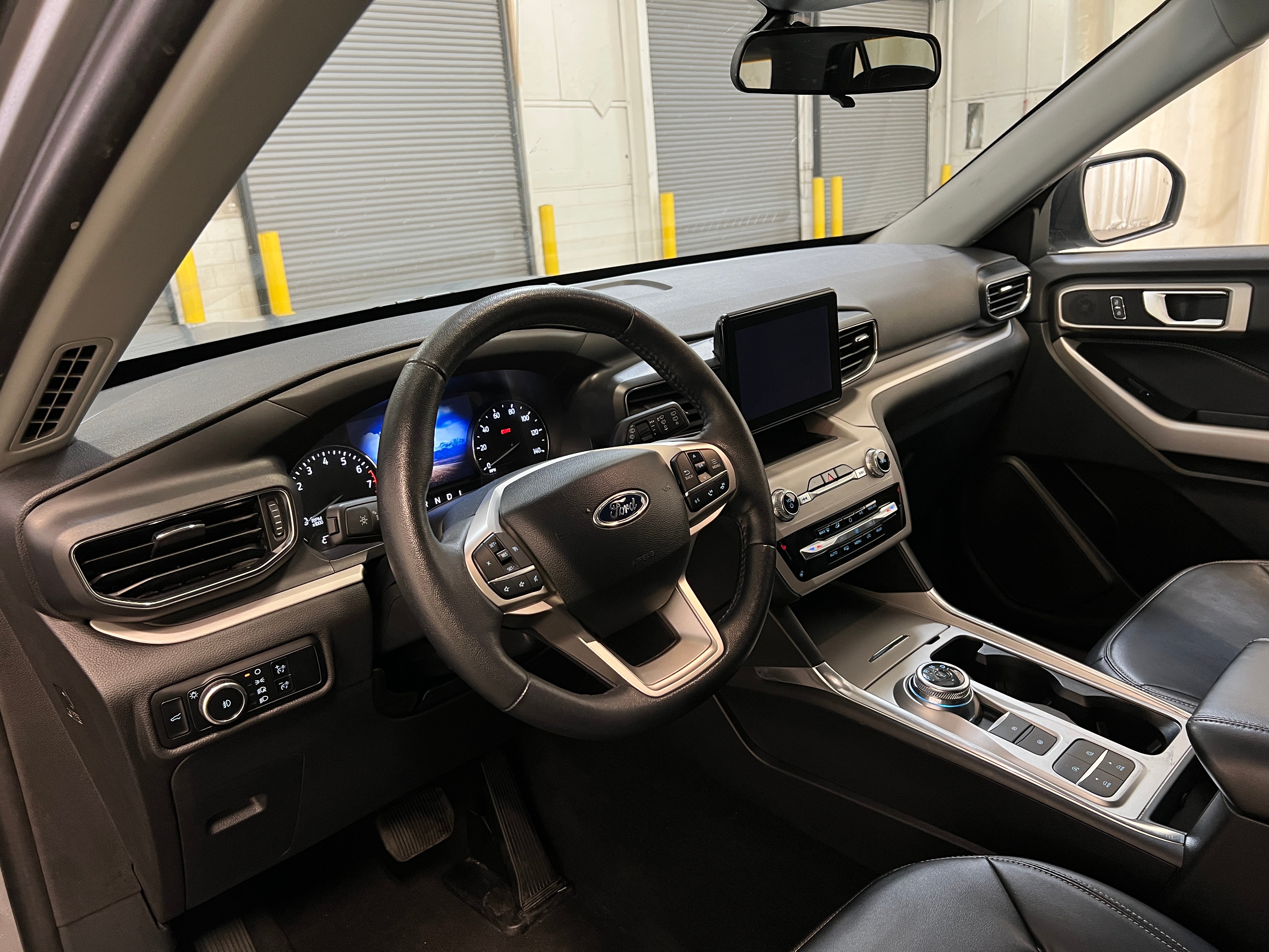 2024 Ford Explorer XLT 3