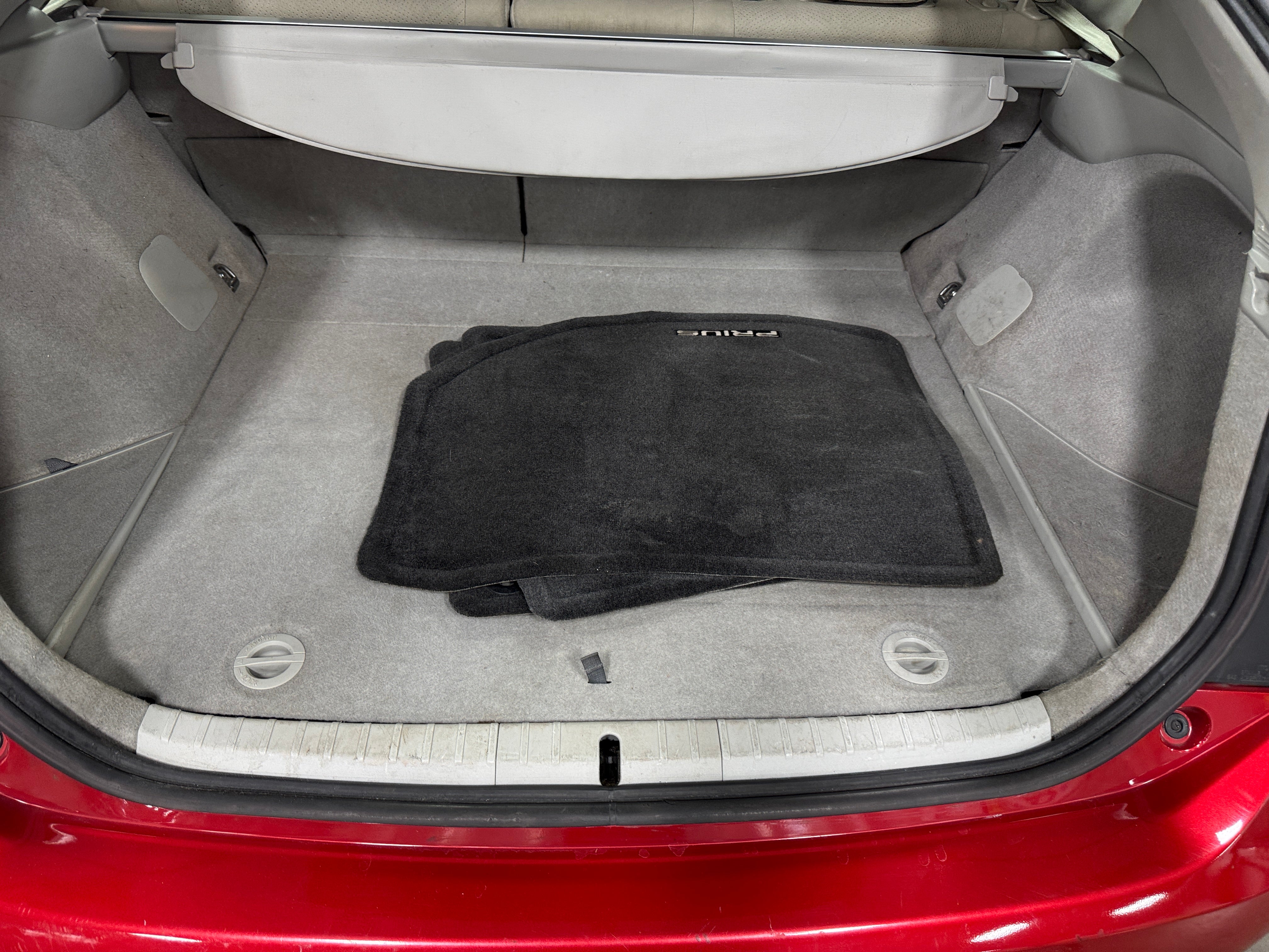2012 Toyota Prius Two 7