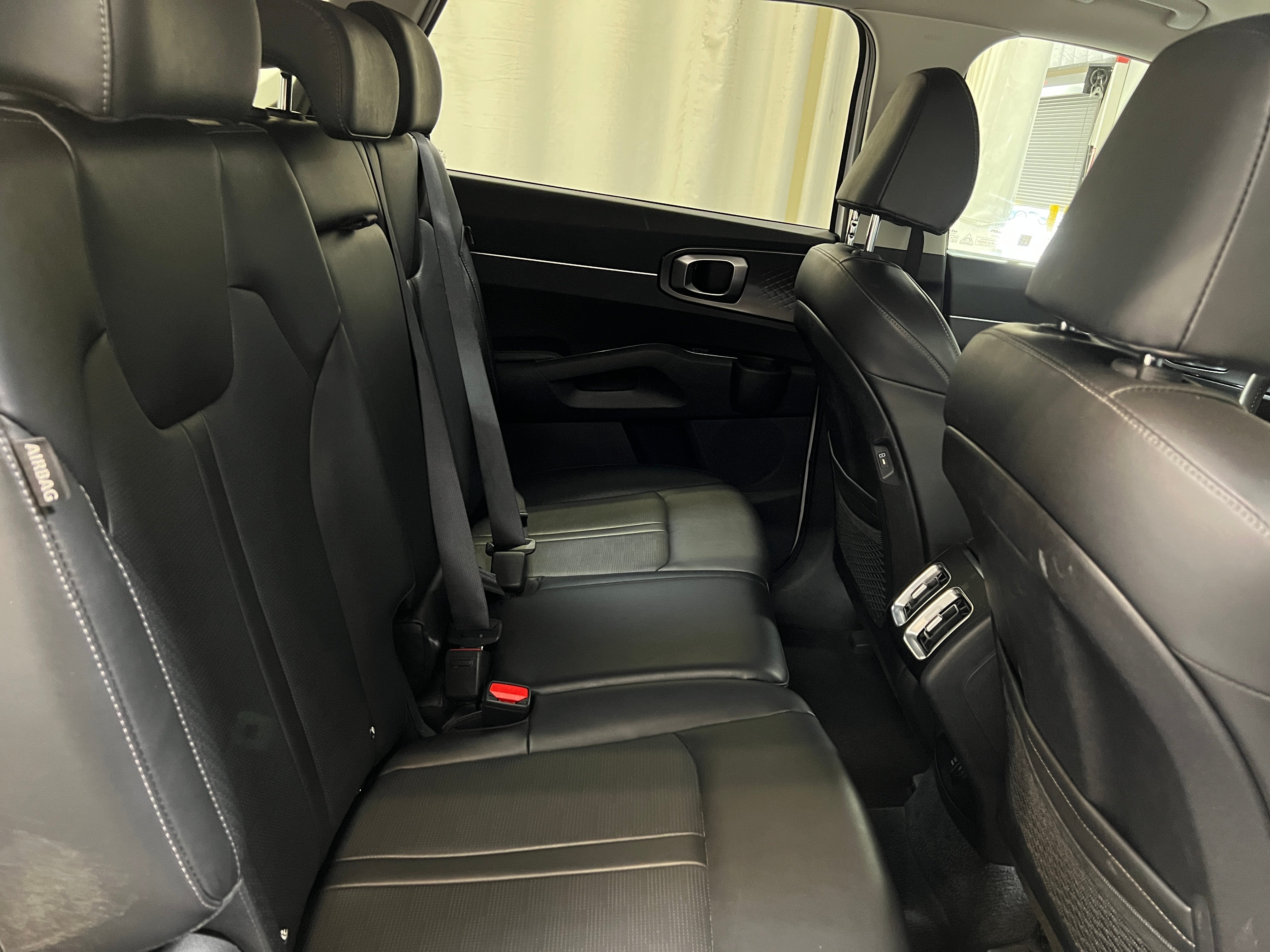 2024 Kia Sorento S 5