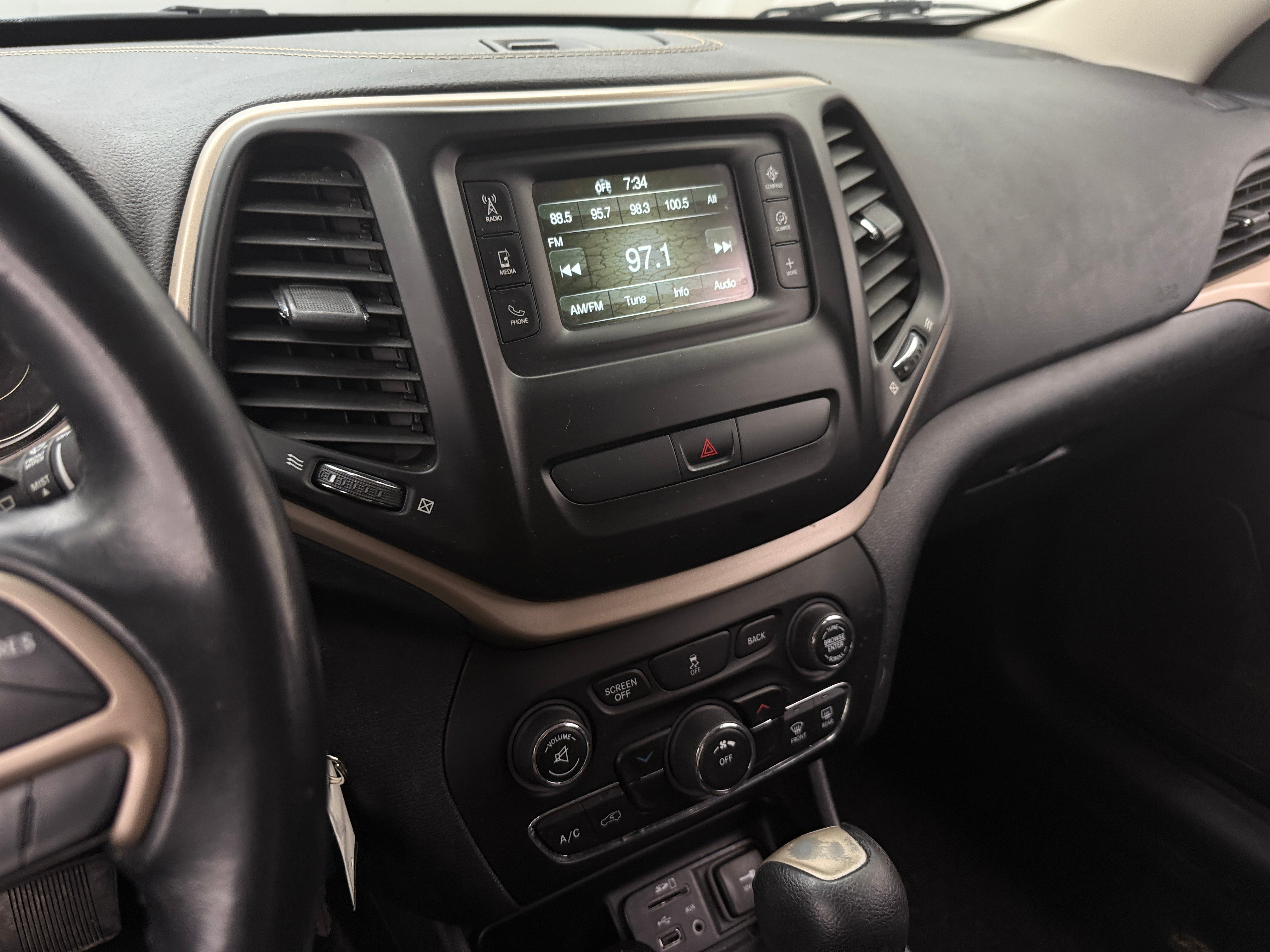 2016 Jeep Cherokee Latitude 4