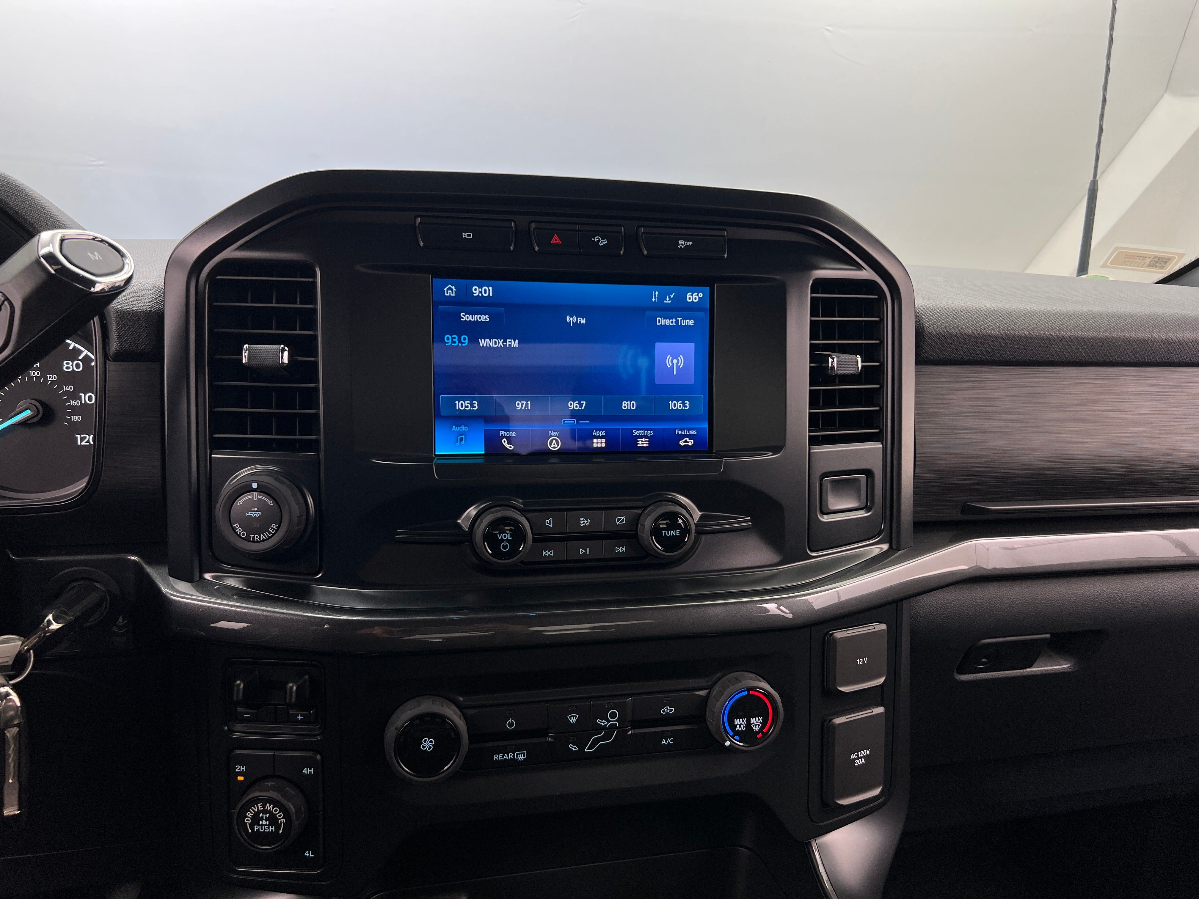 2022 Ford Econoline E-150 4