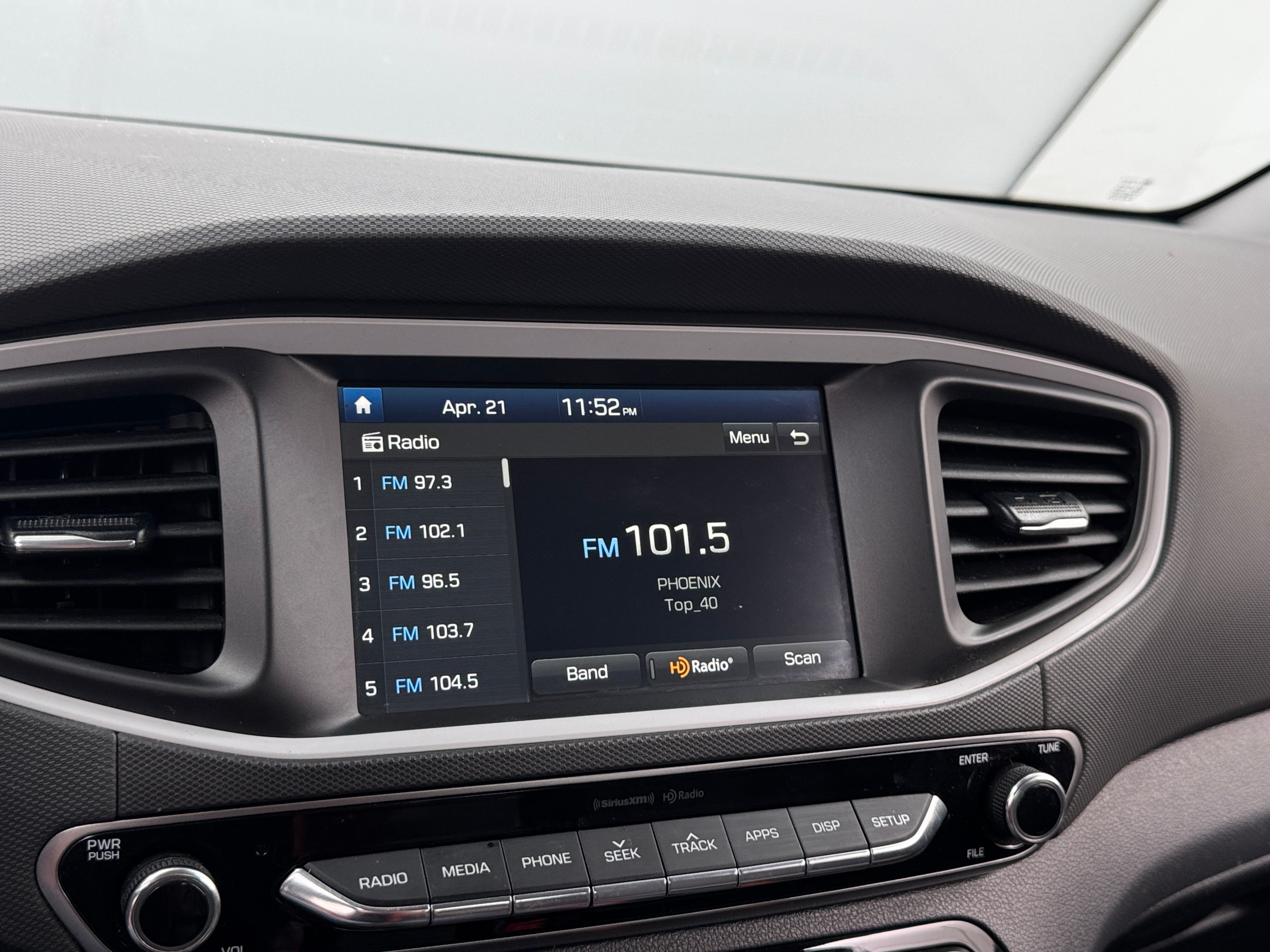 2019 Hyundai Ioniq SEL 4