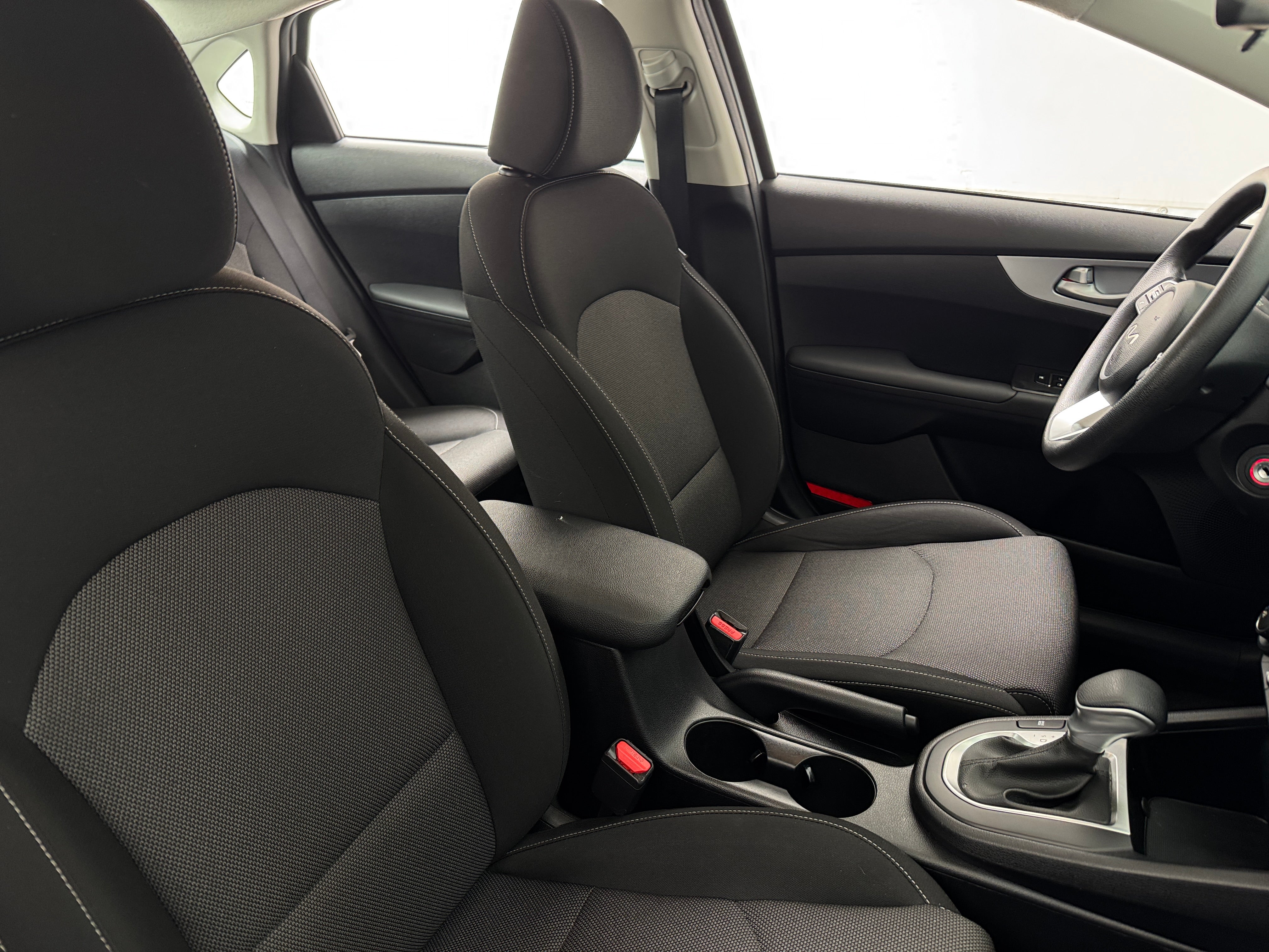 2024 Kia Forte LXS 2