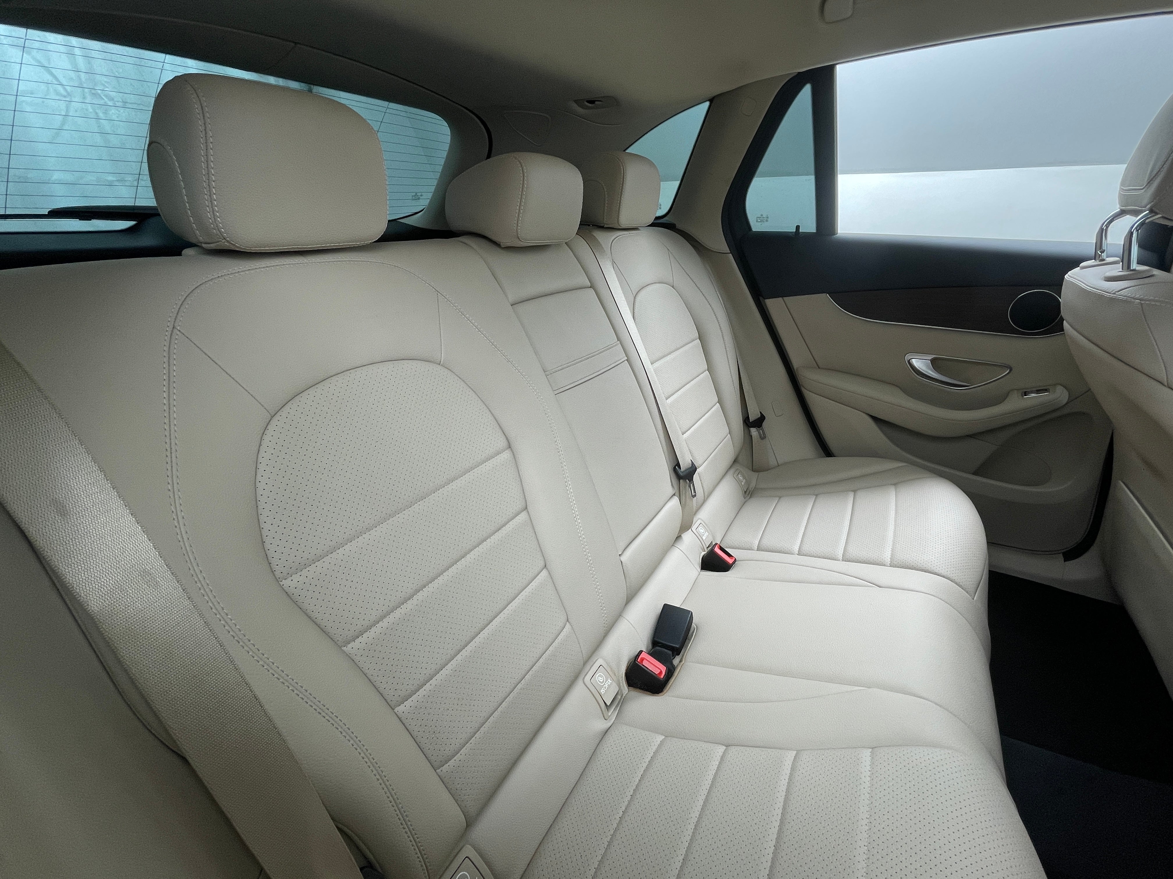 2022 Mercedes-Benz GLC 300 5
