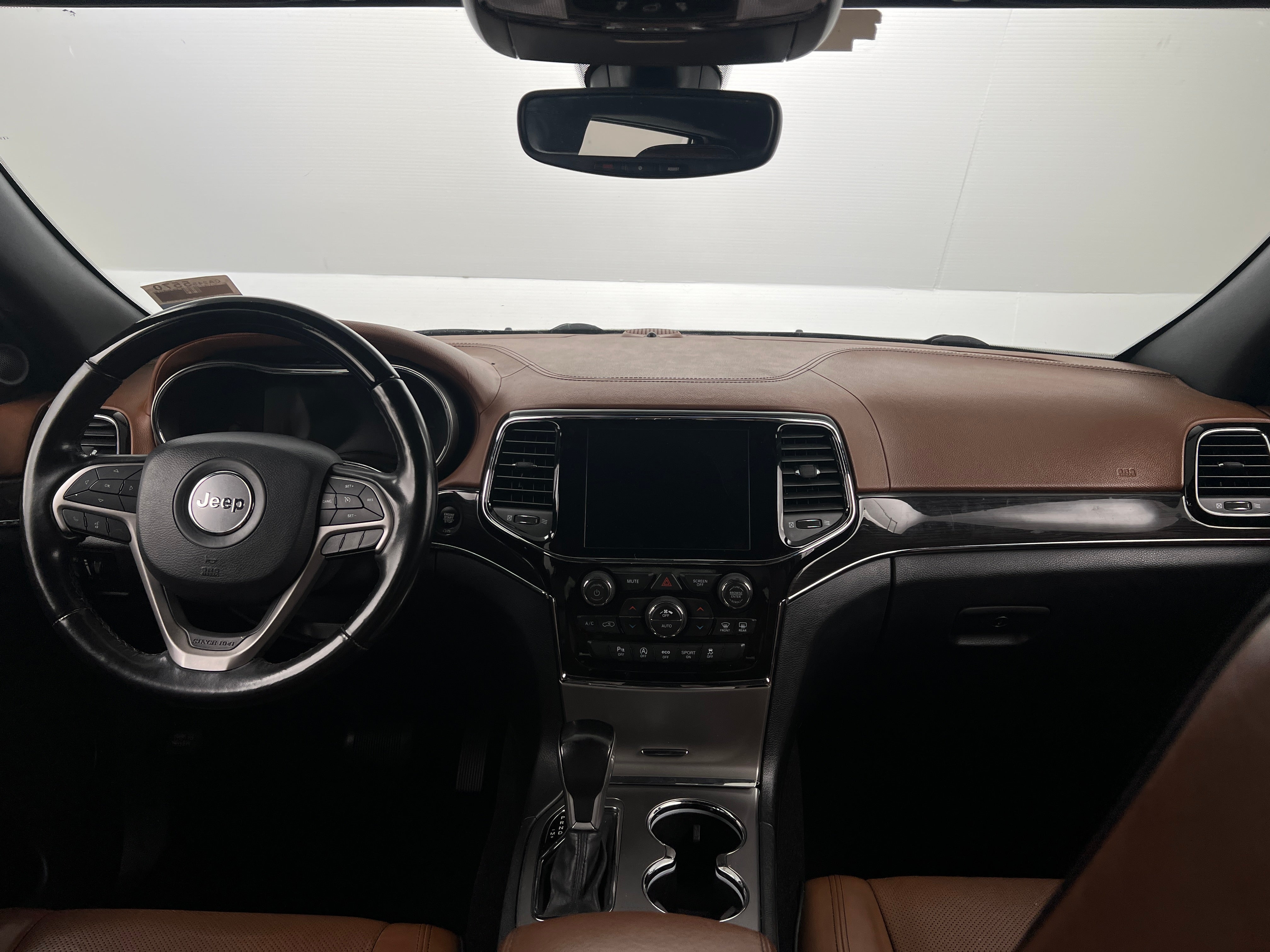 2020 Jeep Grand Cherokee Overland 2