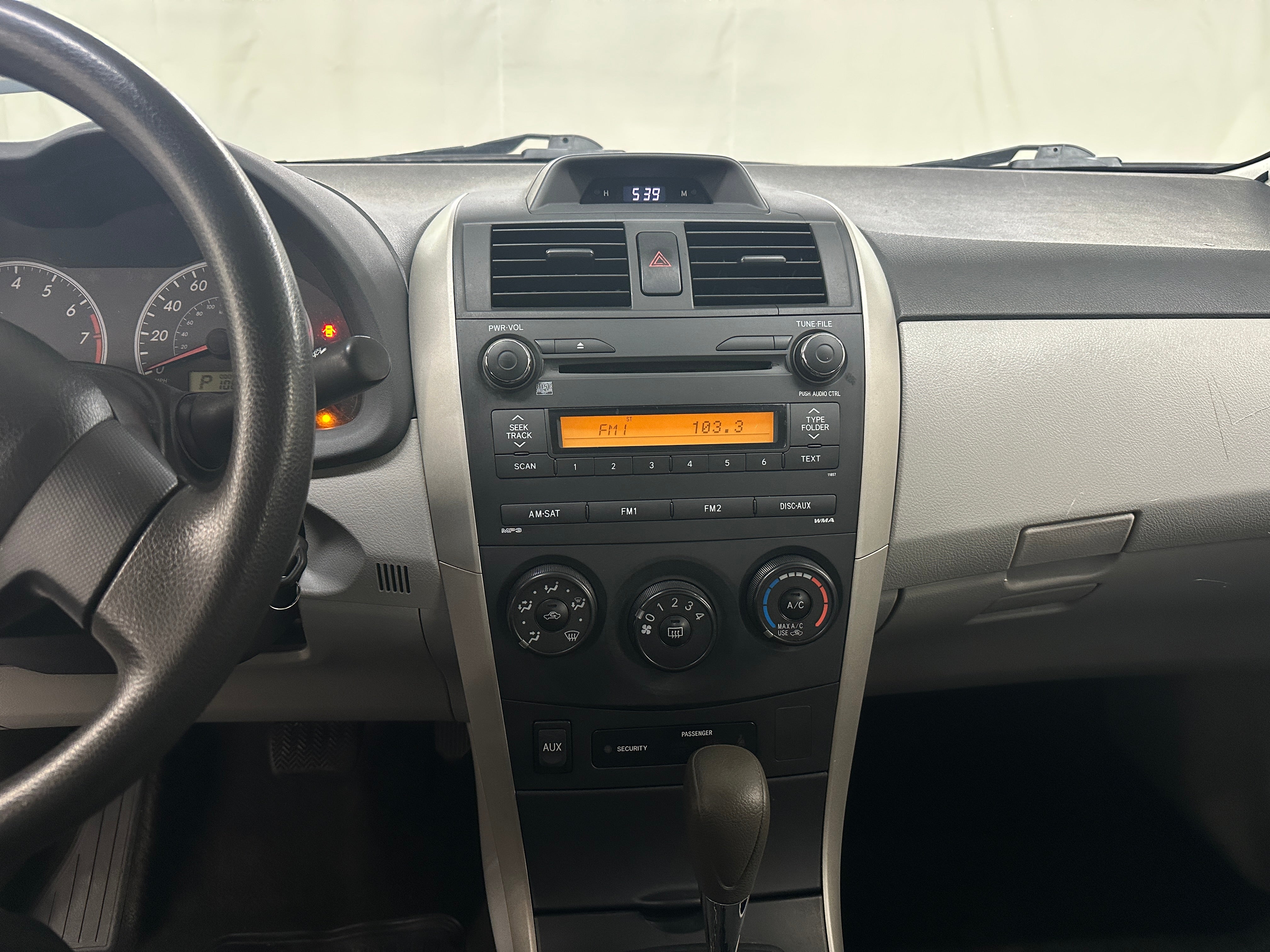 2013 Toyota Corolla L 4