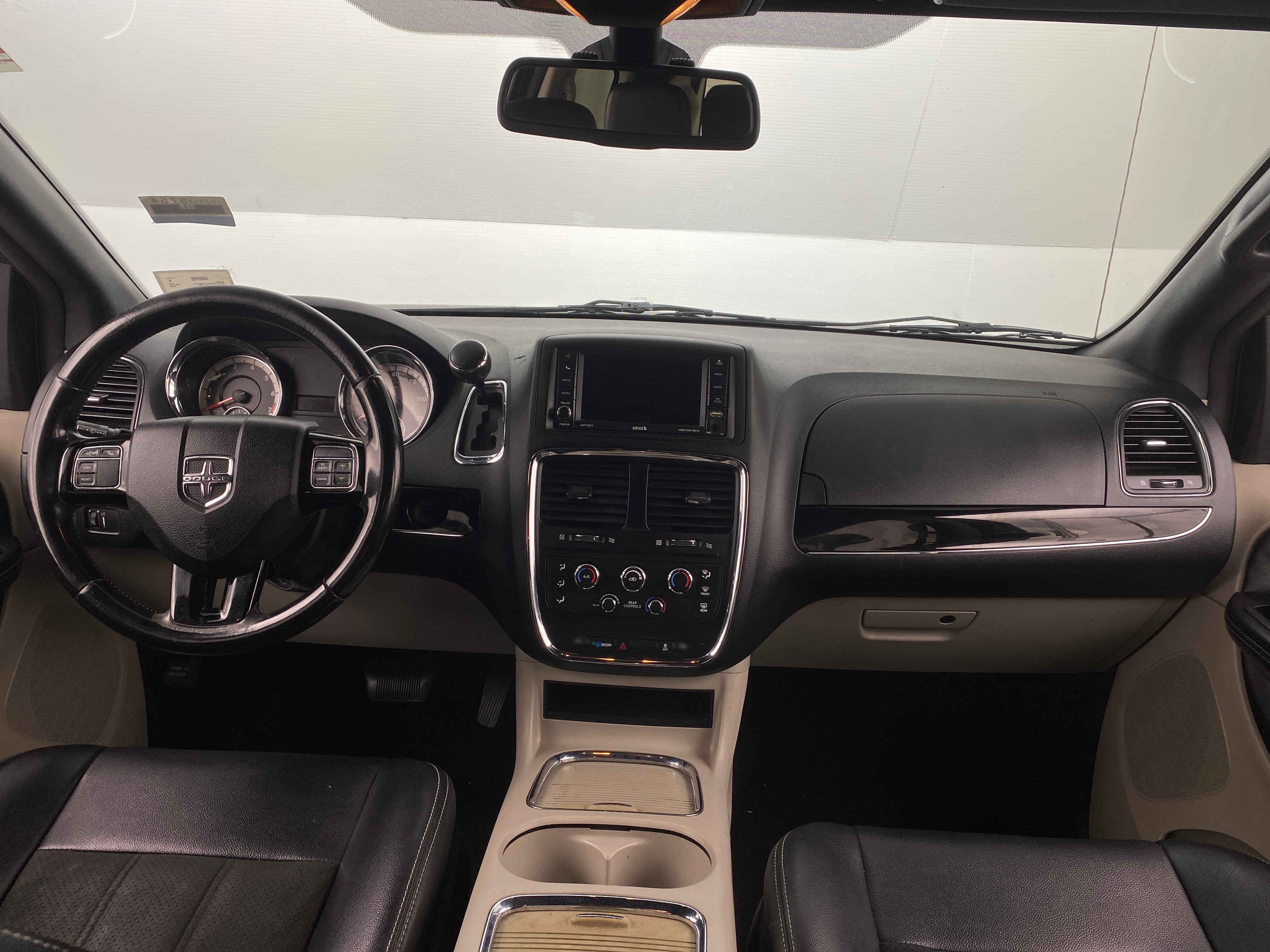 2019 Dodge Grand Caravan SXT 2