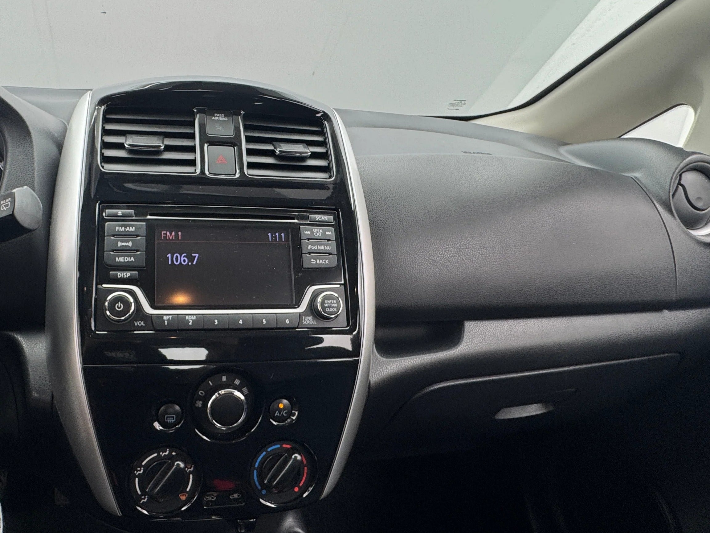 2017 Nissan Versa Note SV 4