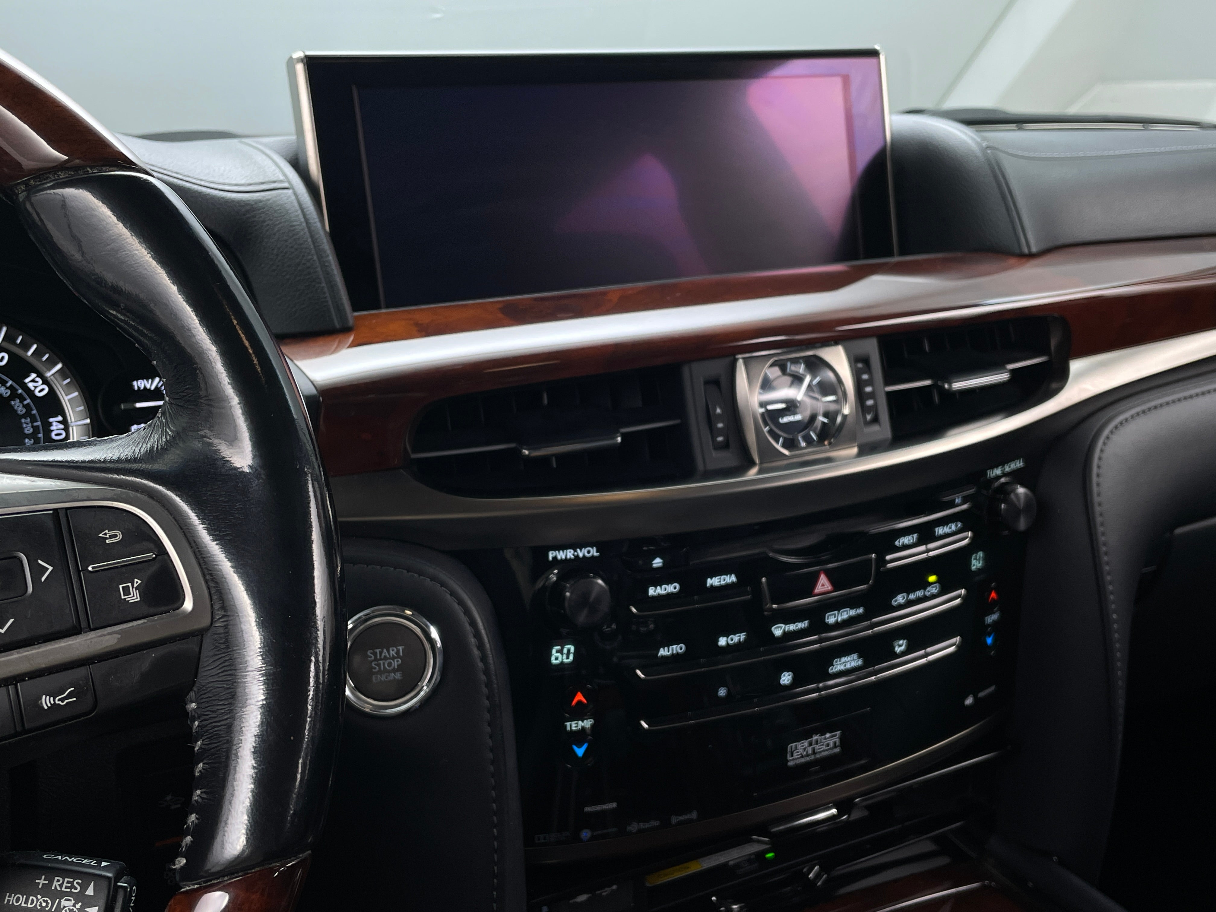 2017 Lexus LX 570 3
