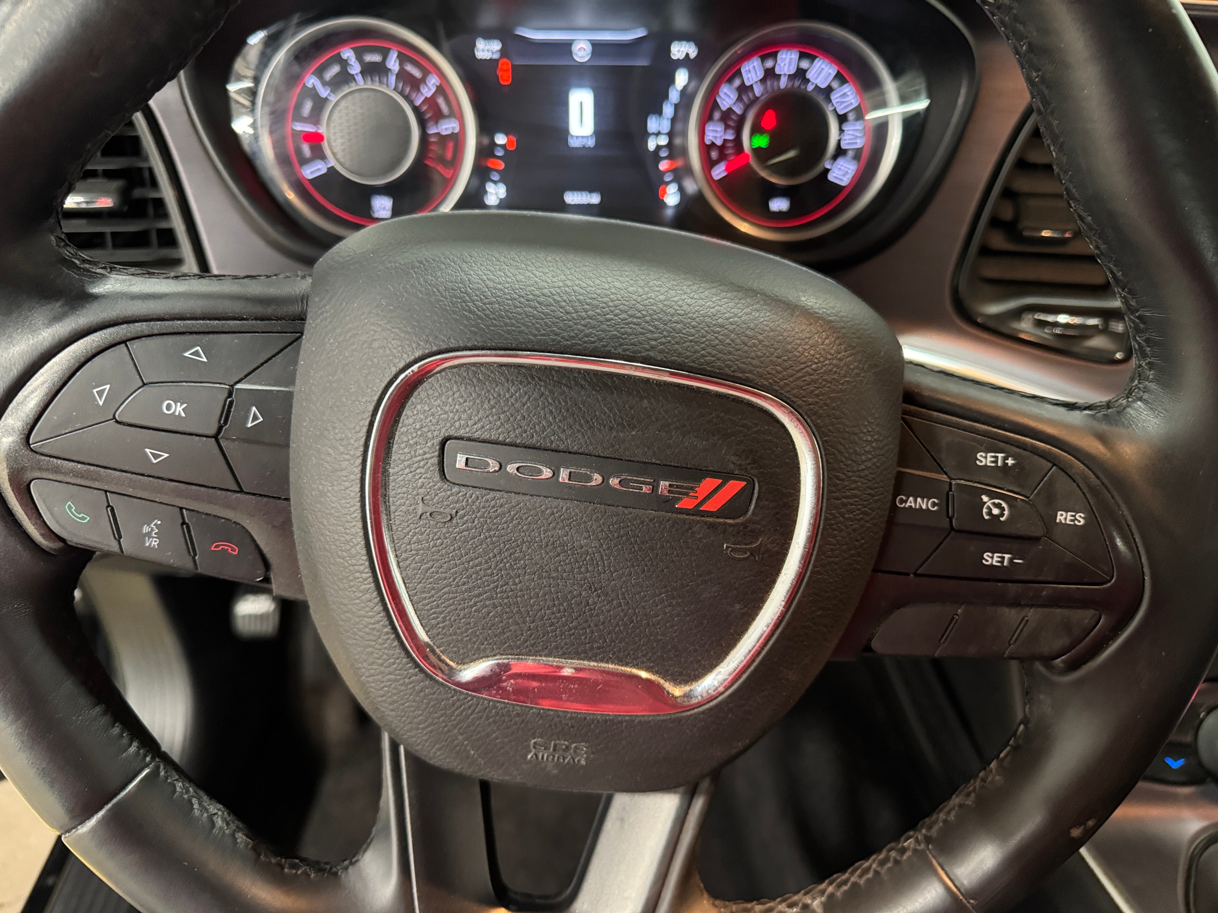 2016 Dodge Challenger SXT 4