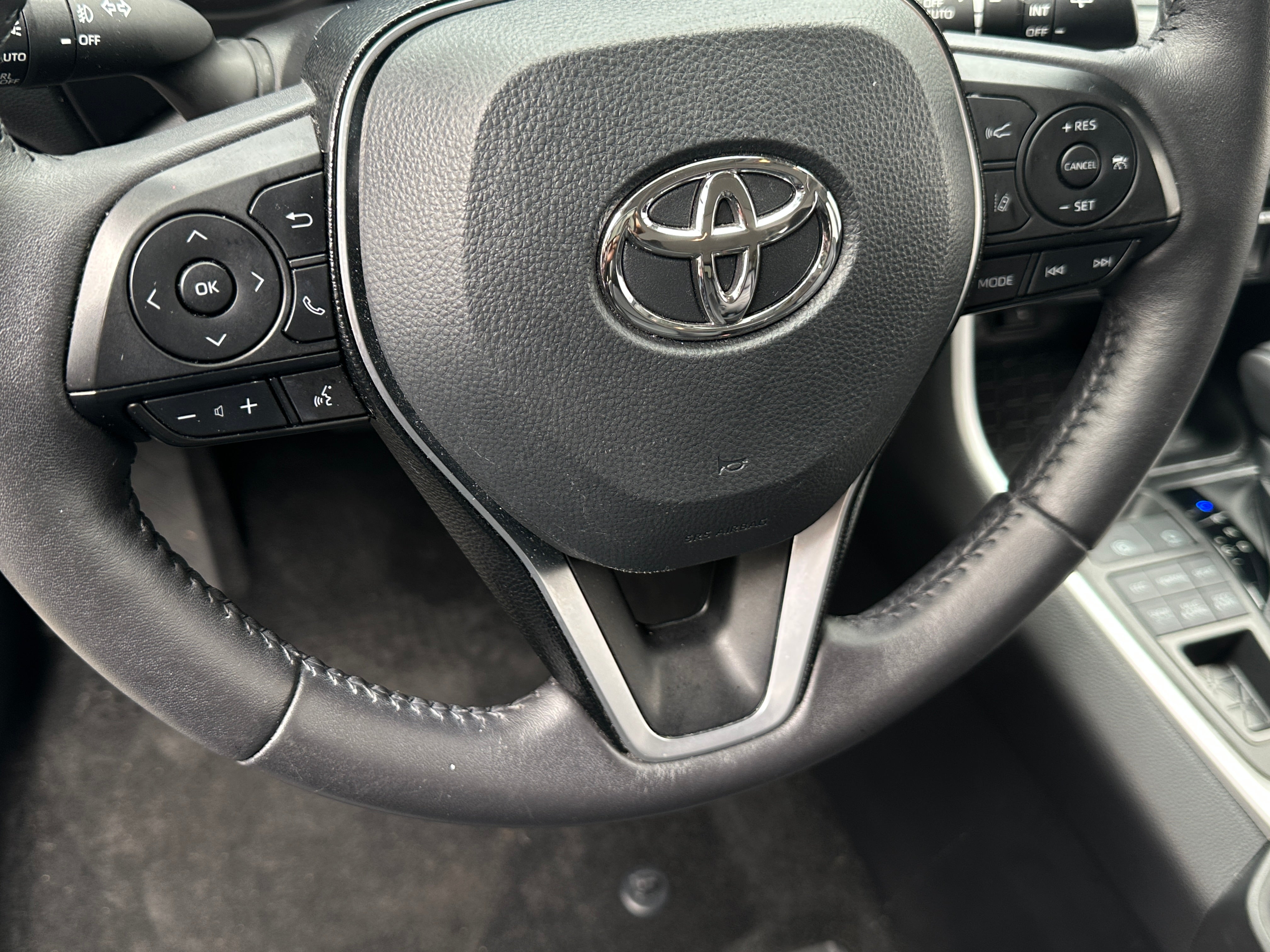 2021 Toyota RAV4 XLE Premium 4