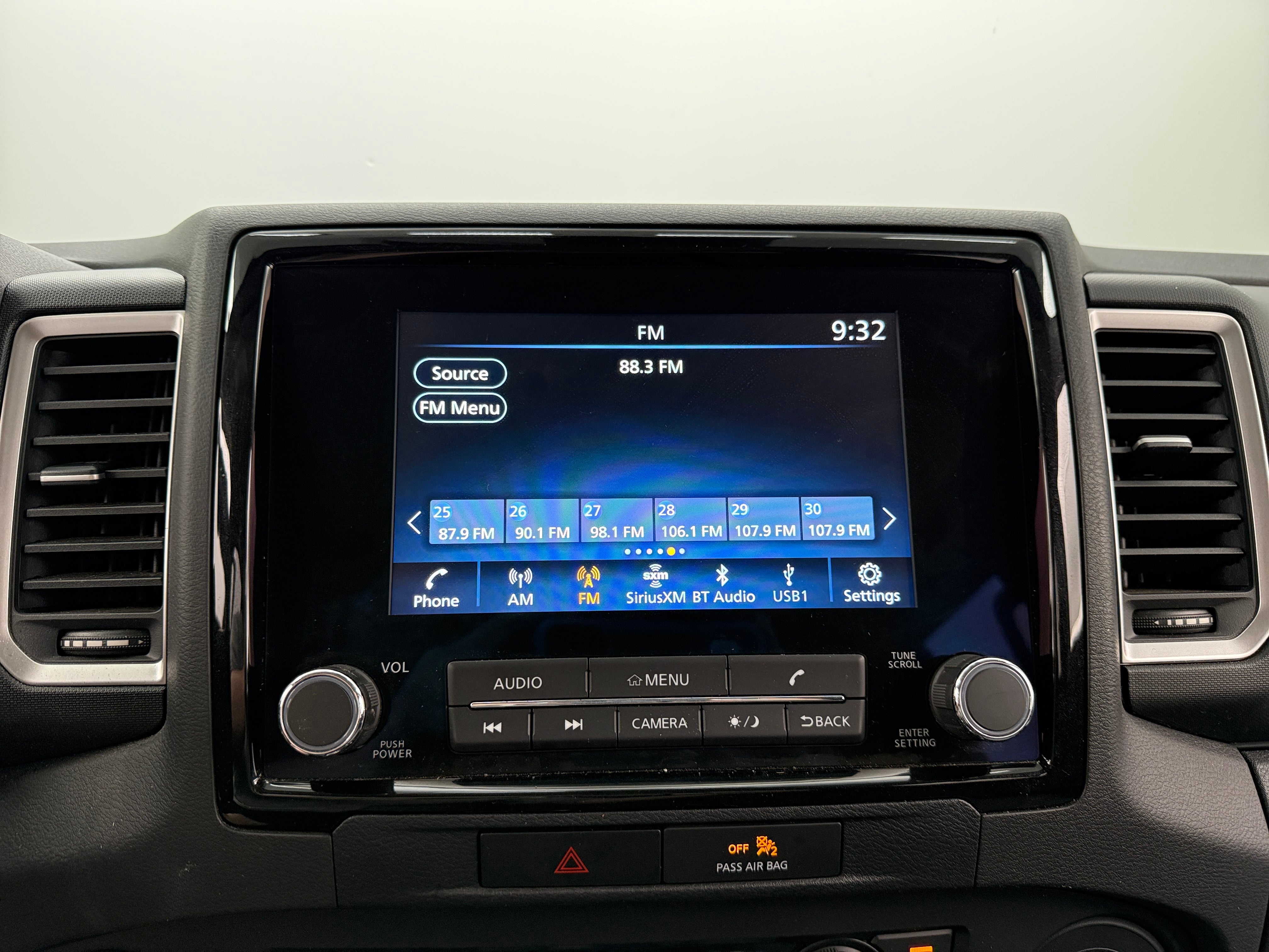 2022 Nissan Frontier SV 4